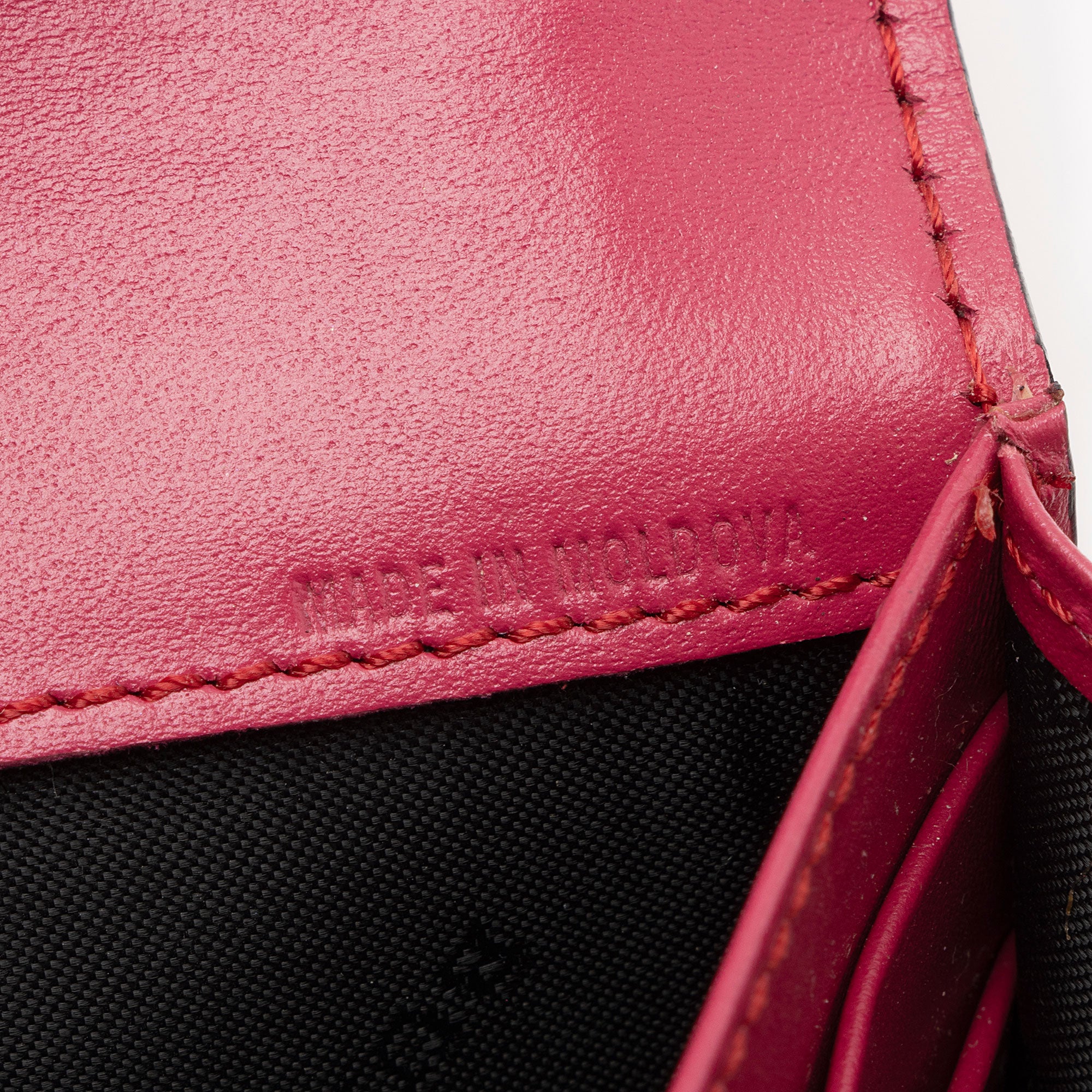 Burberry Embossed Leather Porter Wallet (SHF-HT8YDE)