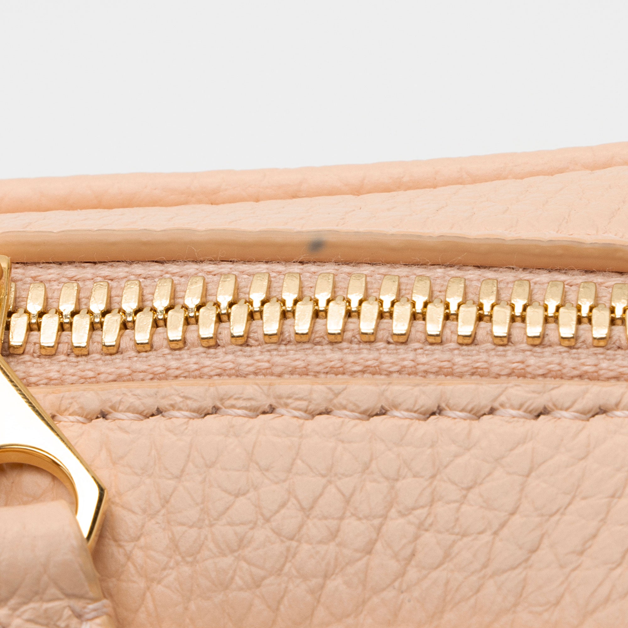 Burberry Grained Calfskin Small Camera Bag (SHF-Vj0hR8)