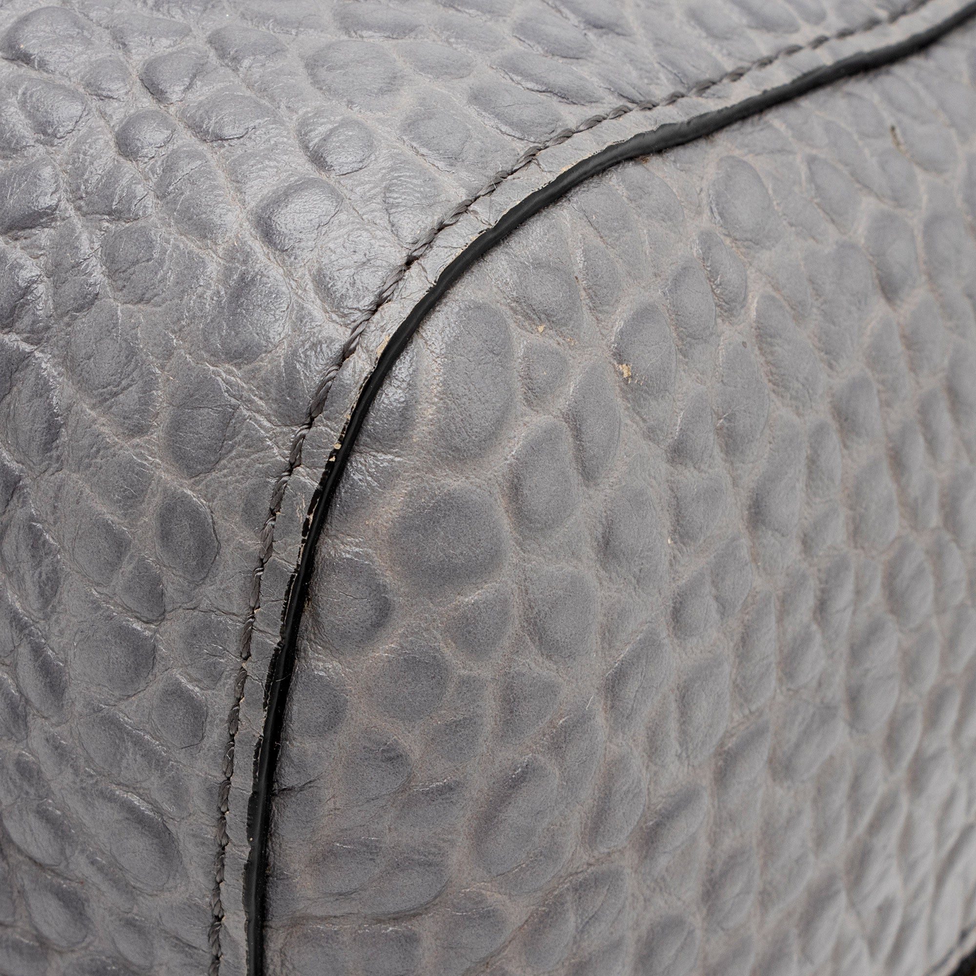 Burberry Grained Leather Alchester Medium Satchel (SHF-jMyozw)