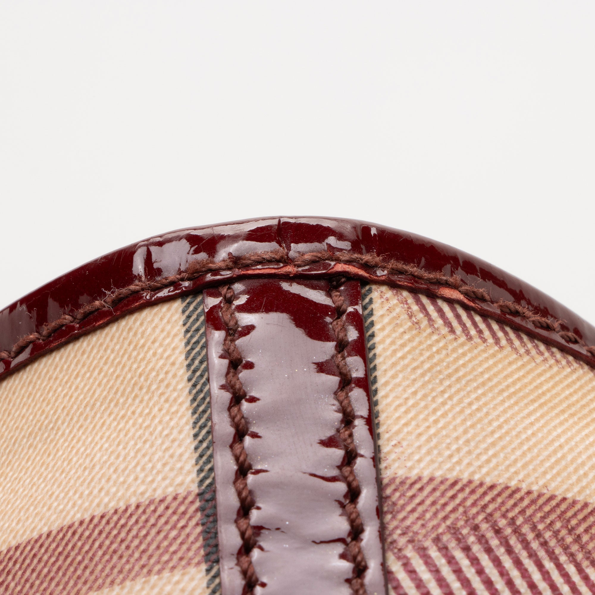 Burberry Heart Check Patent Leather Large Tote (SHF-tnVJ87)