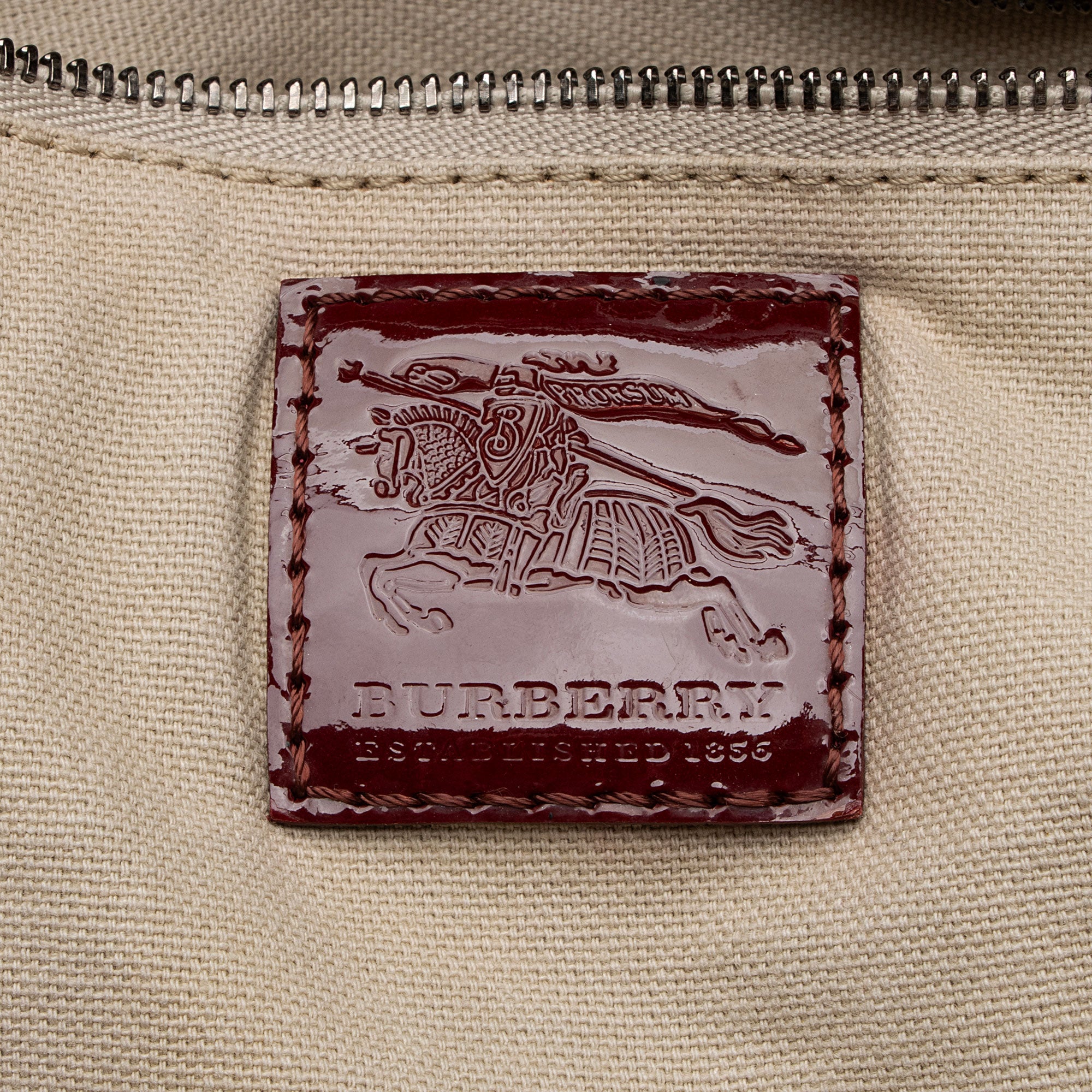 Burberry Heart Check Patent Leather Large Tote (SHF-tnVJ87)