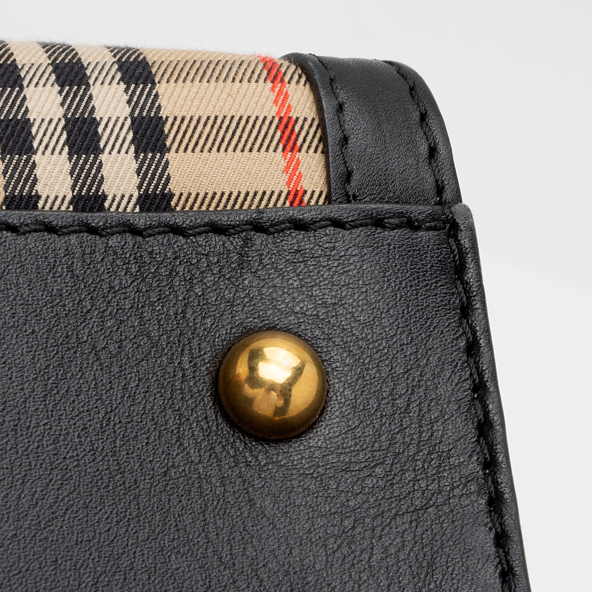 Burberry Vintage Check 1983 Link Zip Tote (SHF-DCHhVW)