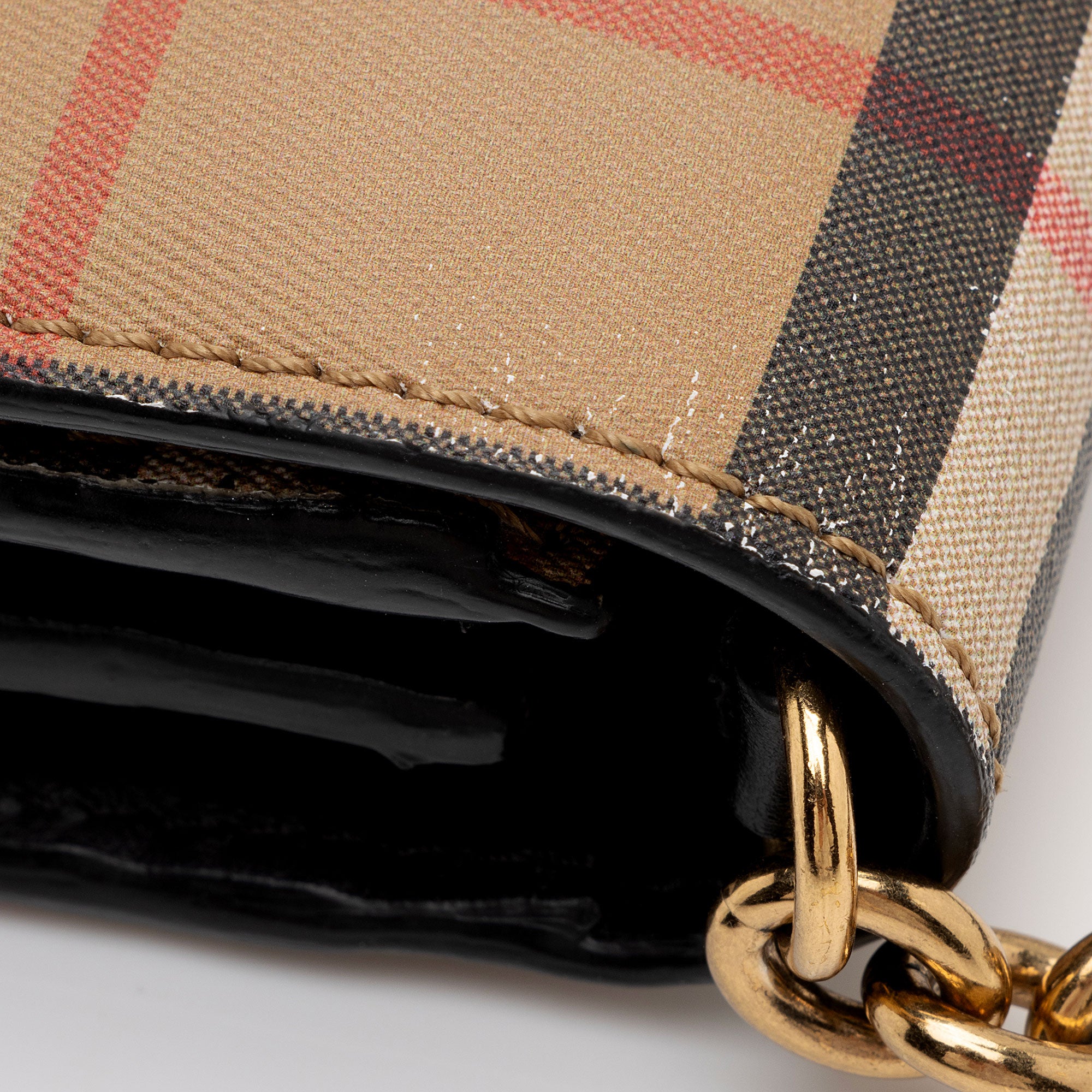 Burberry House Check Henley Chain Wallet (SHF-OabVyk)