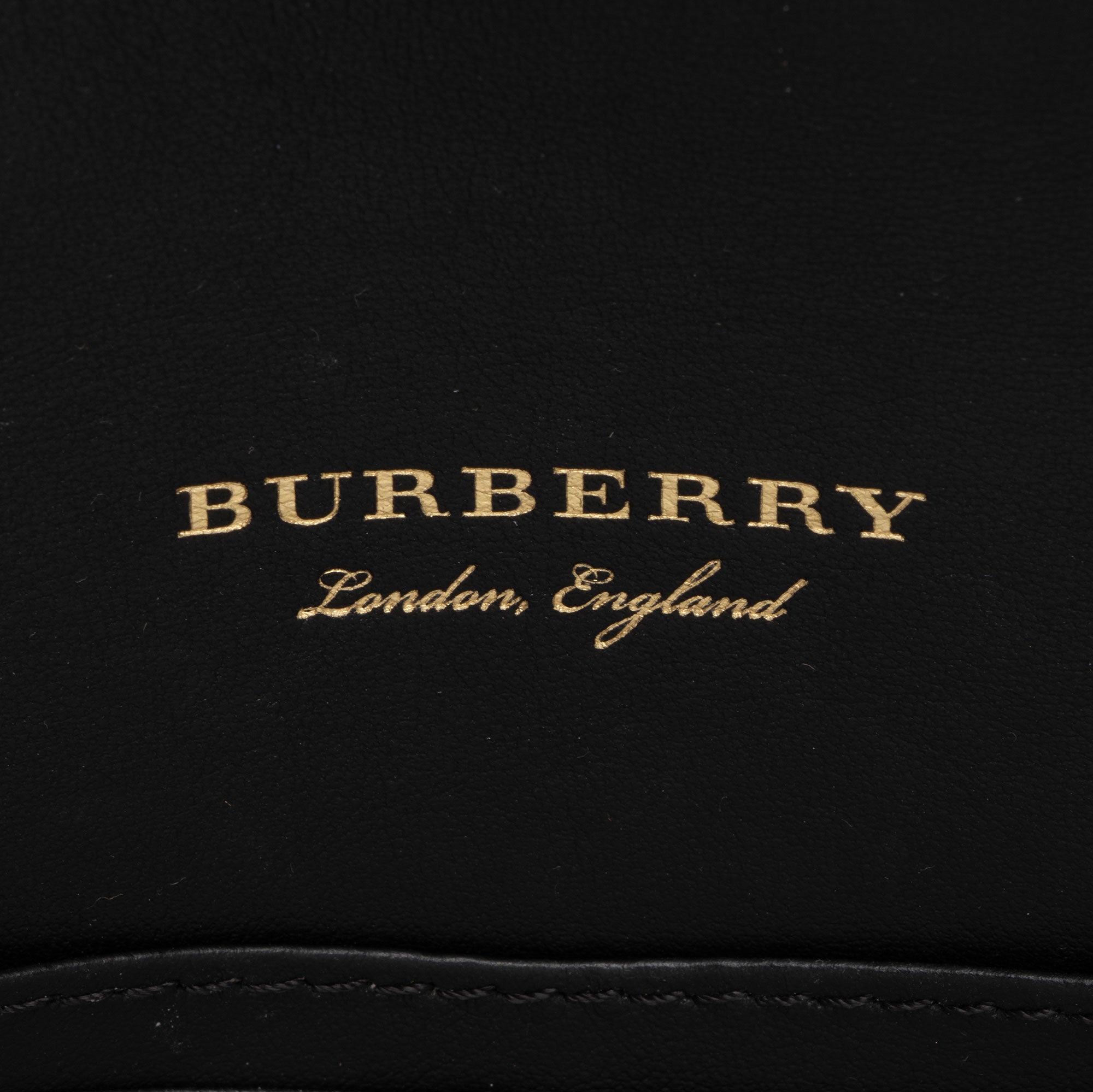 Burberry House Check Madison Buckle Small Shoulder Bag (SHF-P2oe5K)
