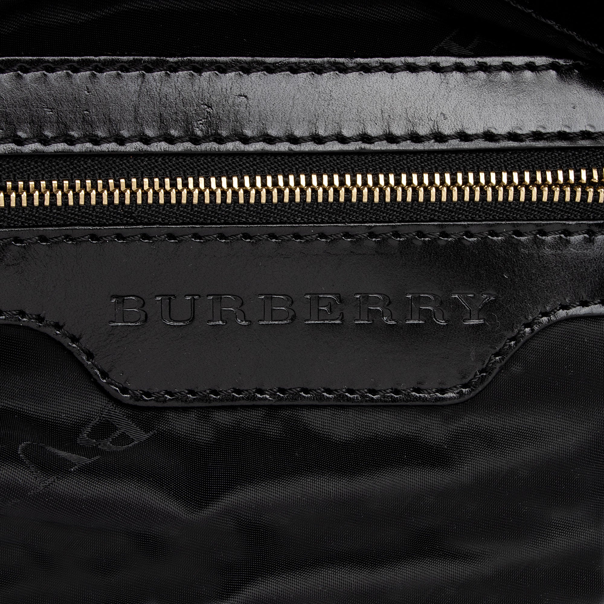 Burberry Lambskin Hepburn Convertible Tote (SHF-FHPl7M)