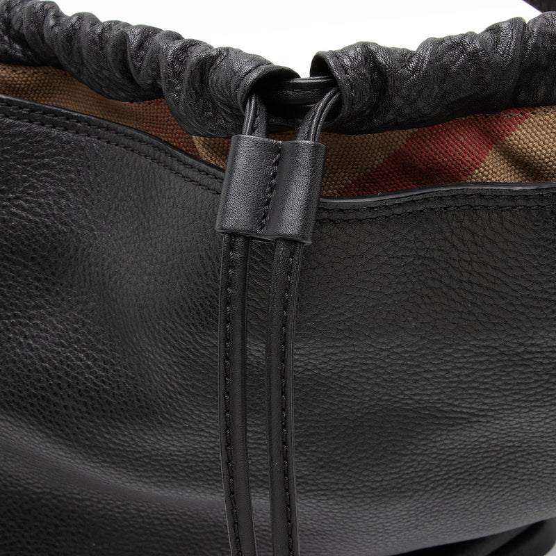 Burberry Leather Drawstring Susanna Bucket Bag (SHF-EjwCUX)