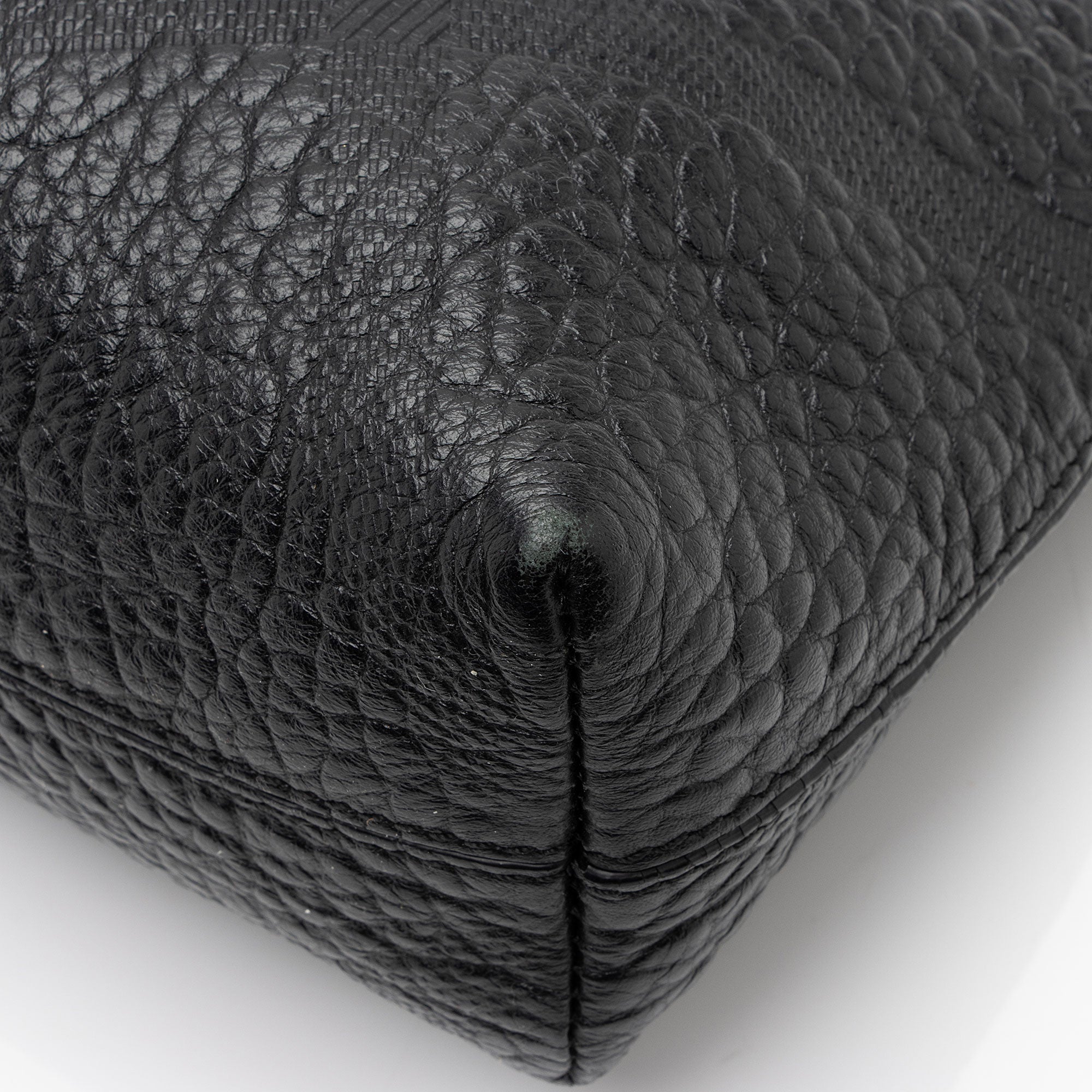 Burberry Leather Embossed Check Chichester Clutch (SHF-TC4VkJ)