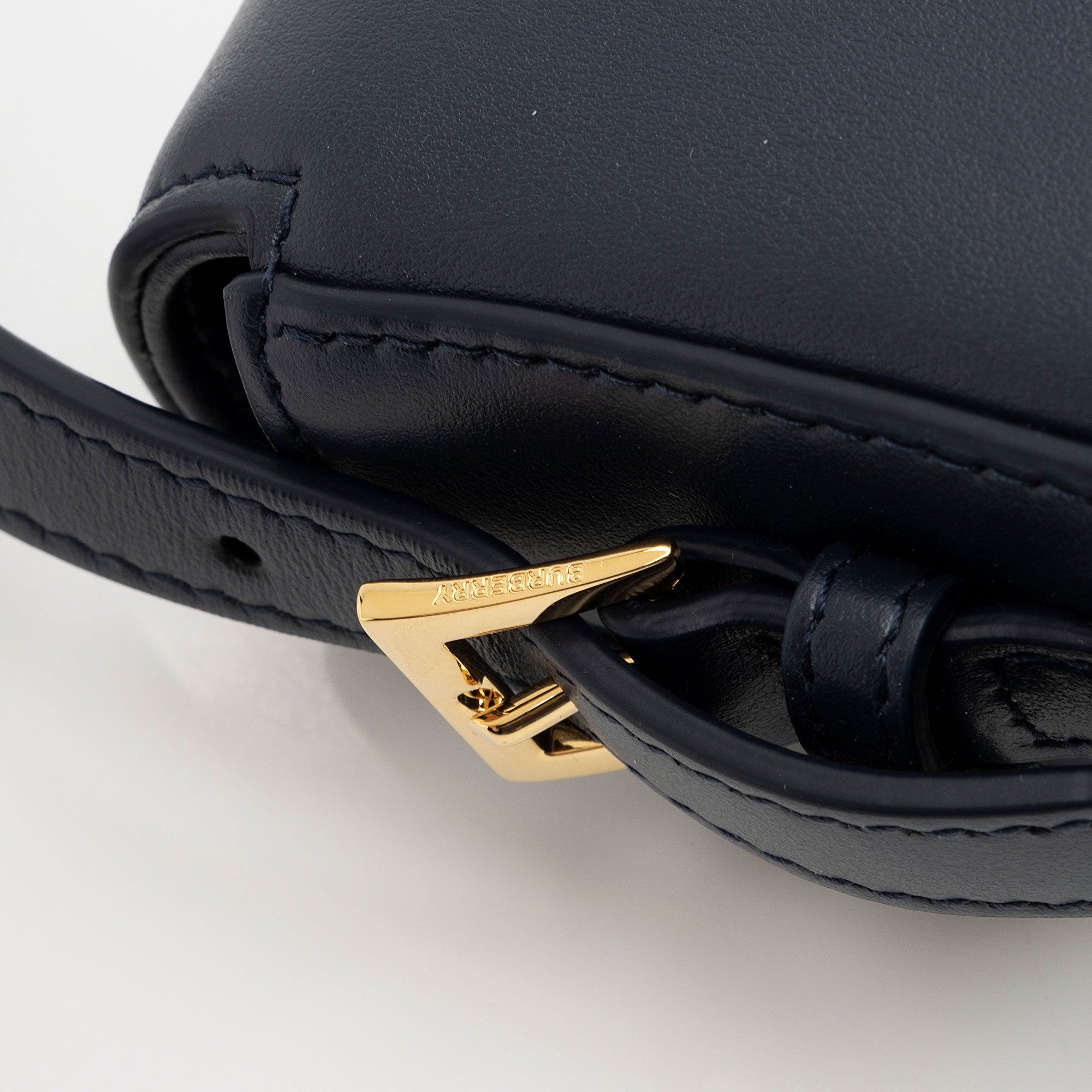 Burberry Leather Grace Medium Flap Bag (SHF-7QlJV4)