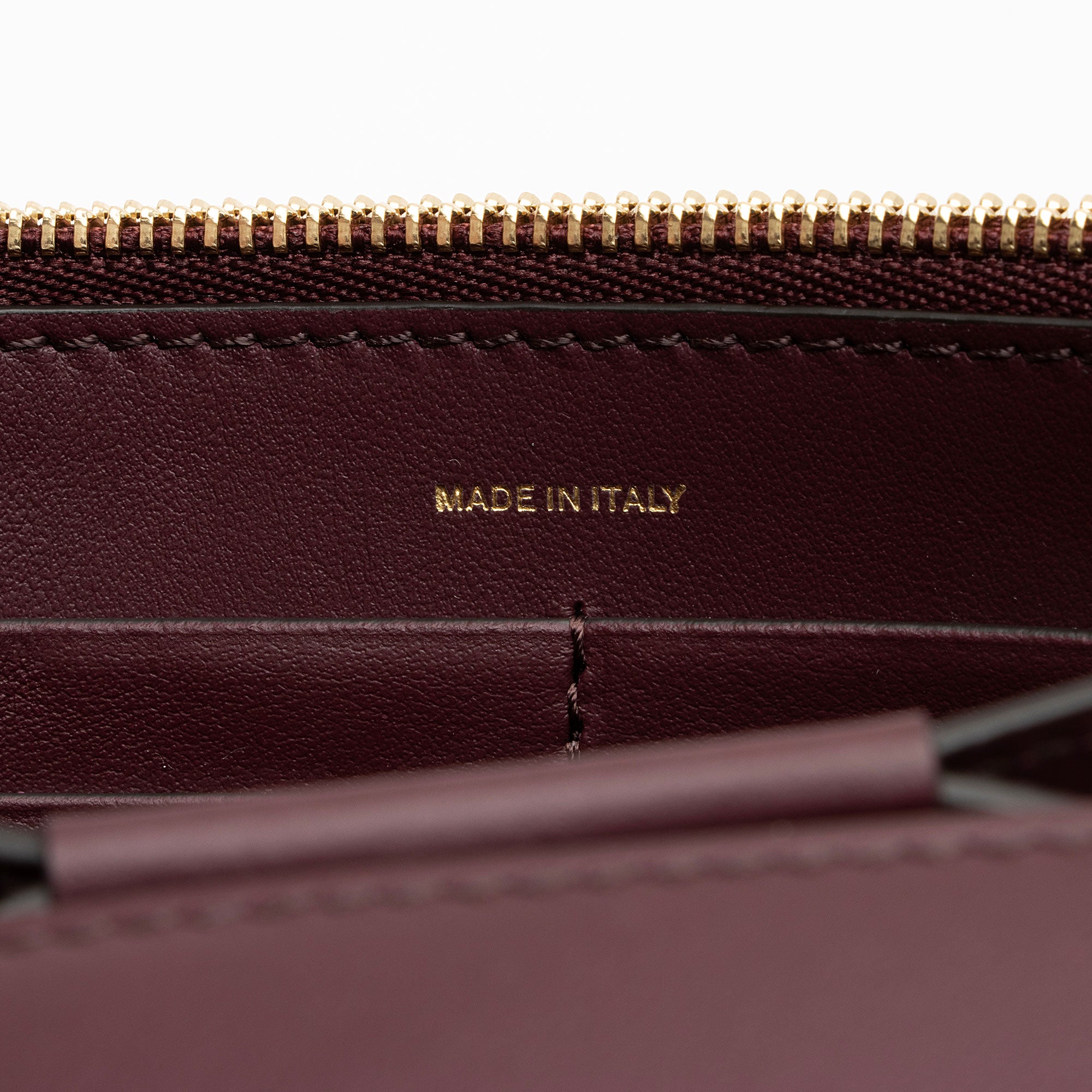 Burberry Leather Hazelmere Wallet On Strap (SHF-Dwynlj)