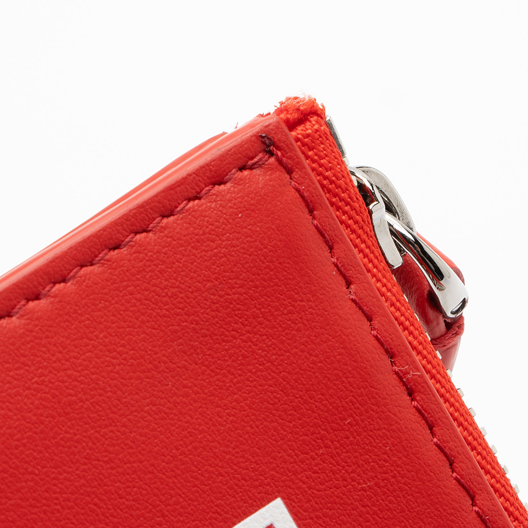 Burberry Leather Logo Alwyn Zip Card Case (SHF-4n0N61)