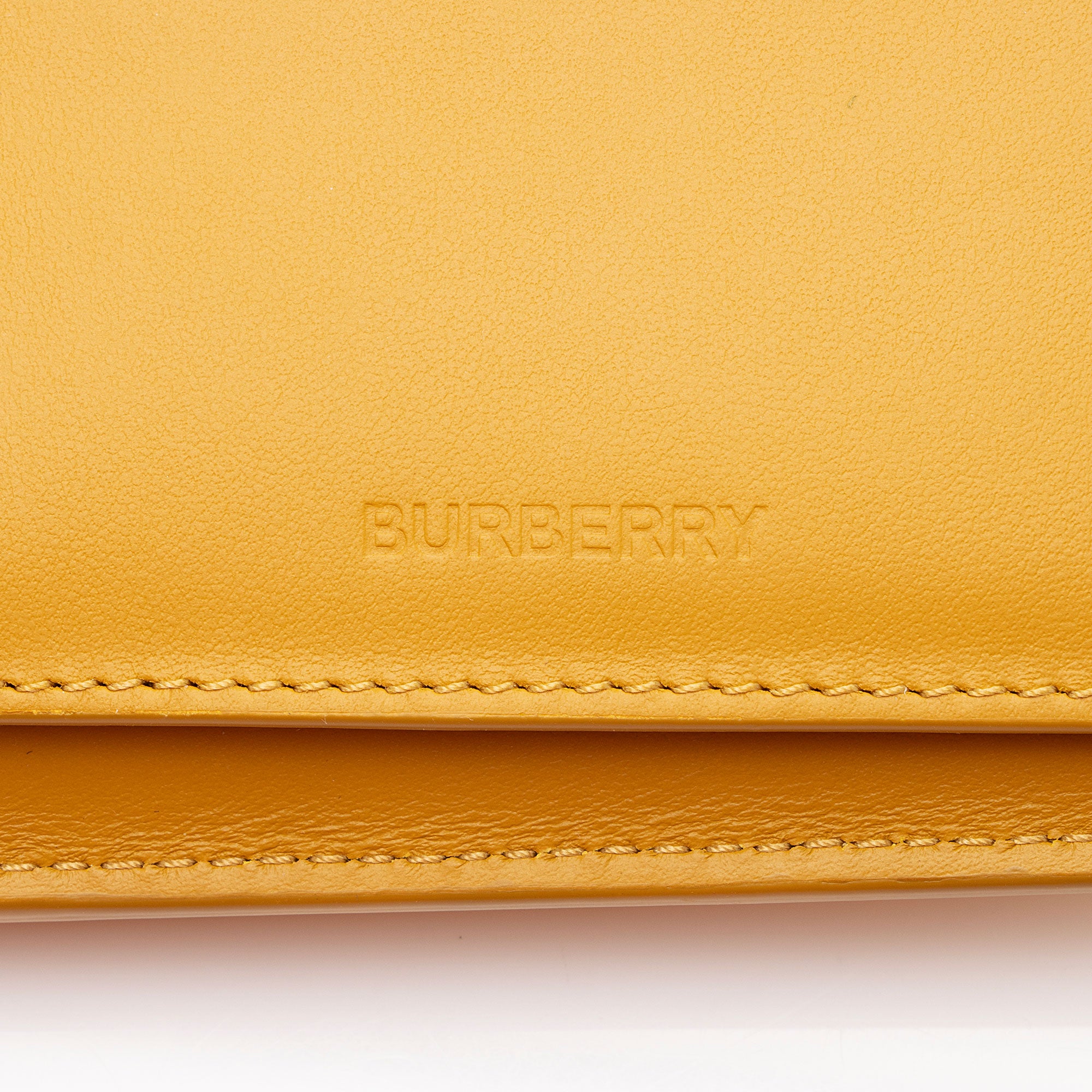 Burberry Leather Logo Bi-Fold Wallet (SHF-6J3R2b)
