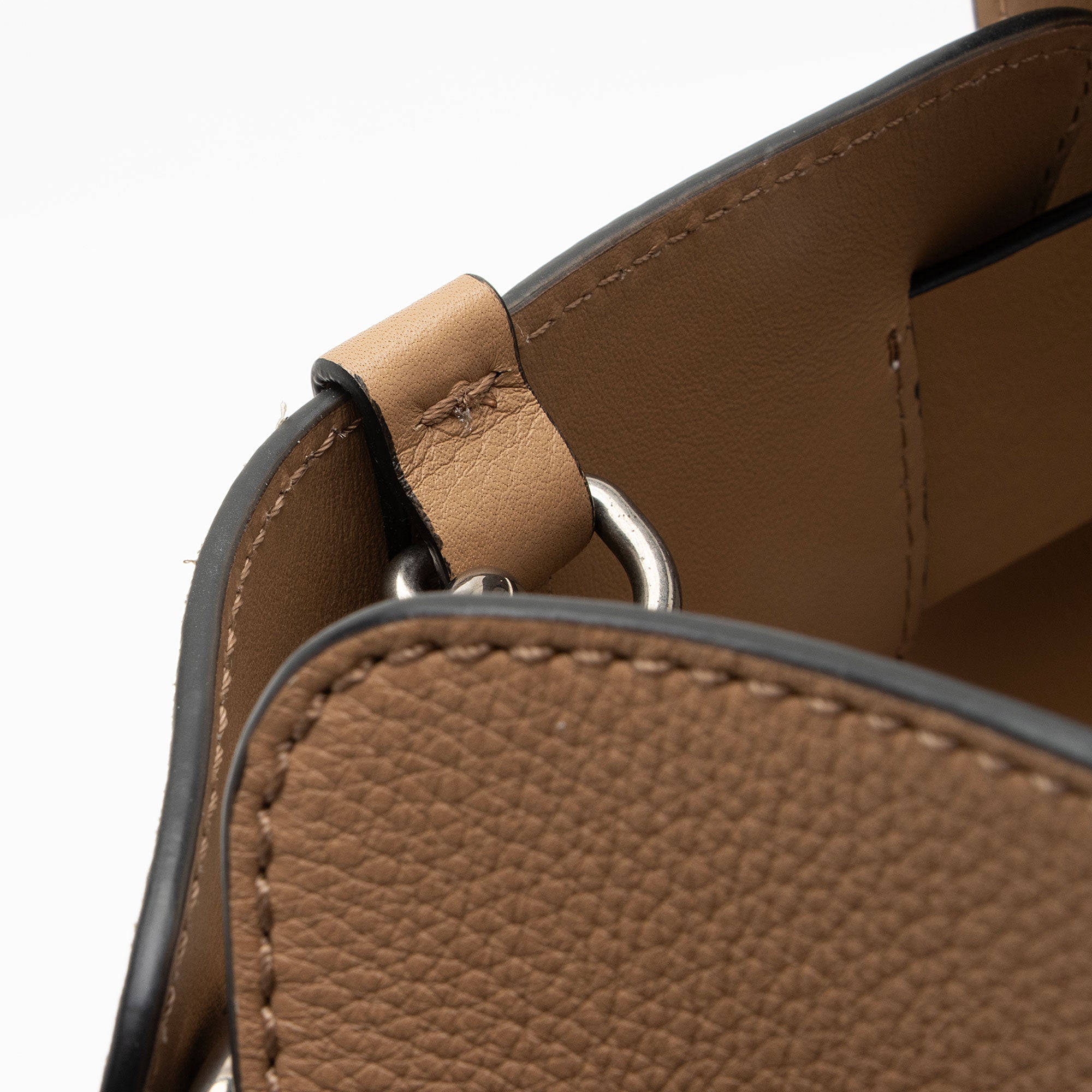 Burberry Leather Marais Medium Belted Tote (SHF-LONL0h)