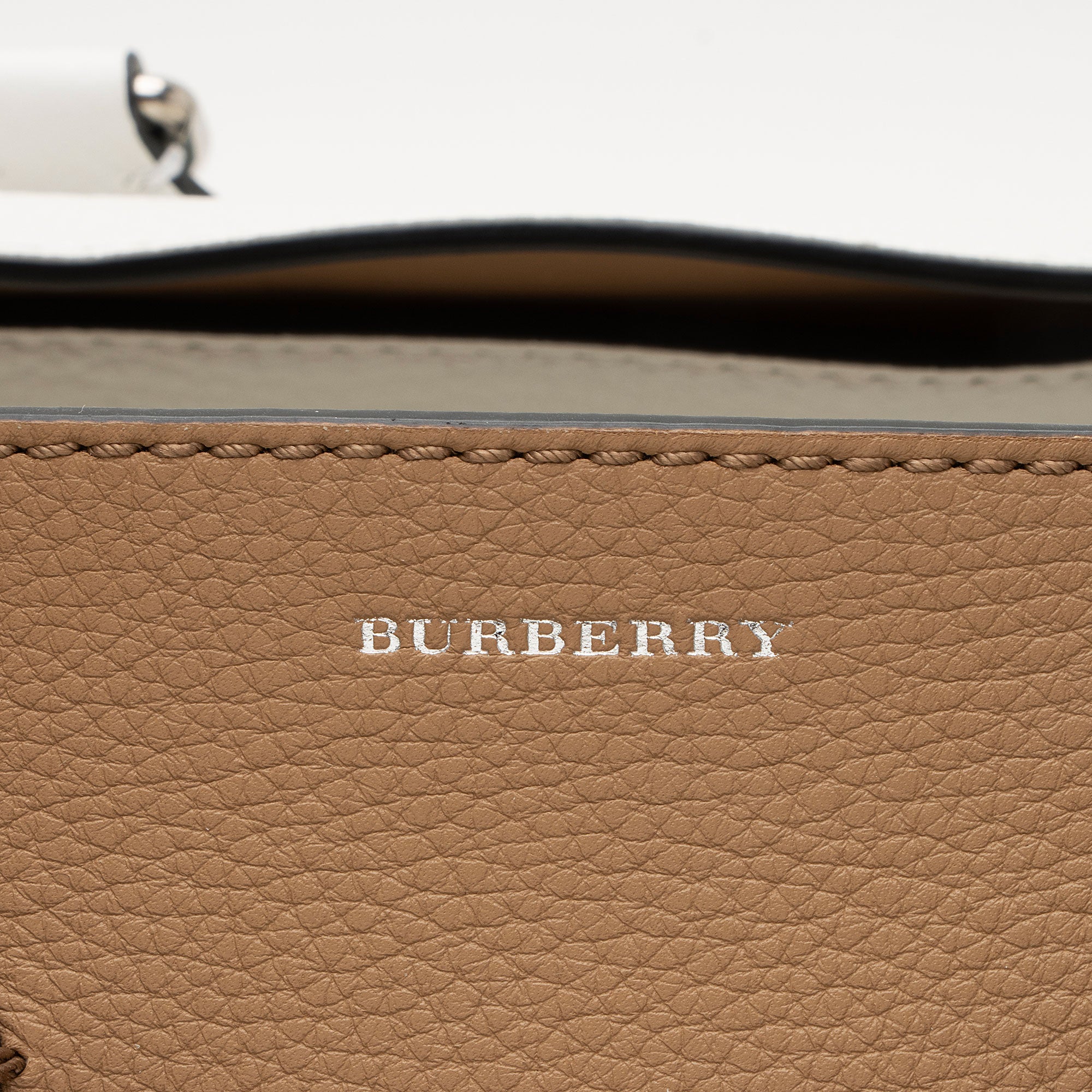 Burberry Leather Marais Medium Belted Tote (SHF-LONL0h)