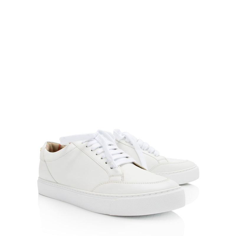 Burberry Leather Salmond Sneakers - Size 7.5 / 37.5 (SHF-ndax0p)