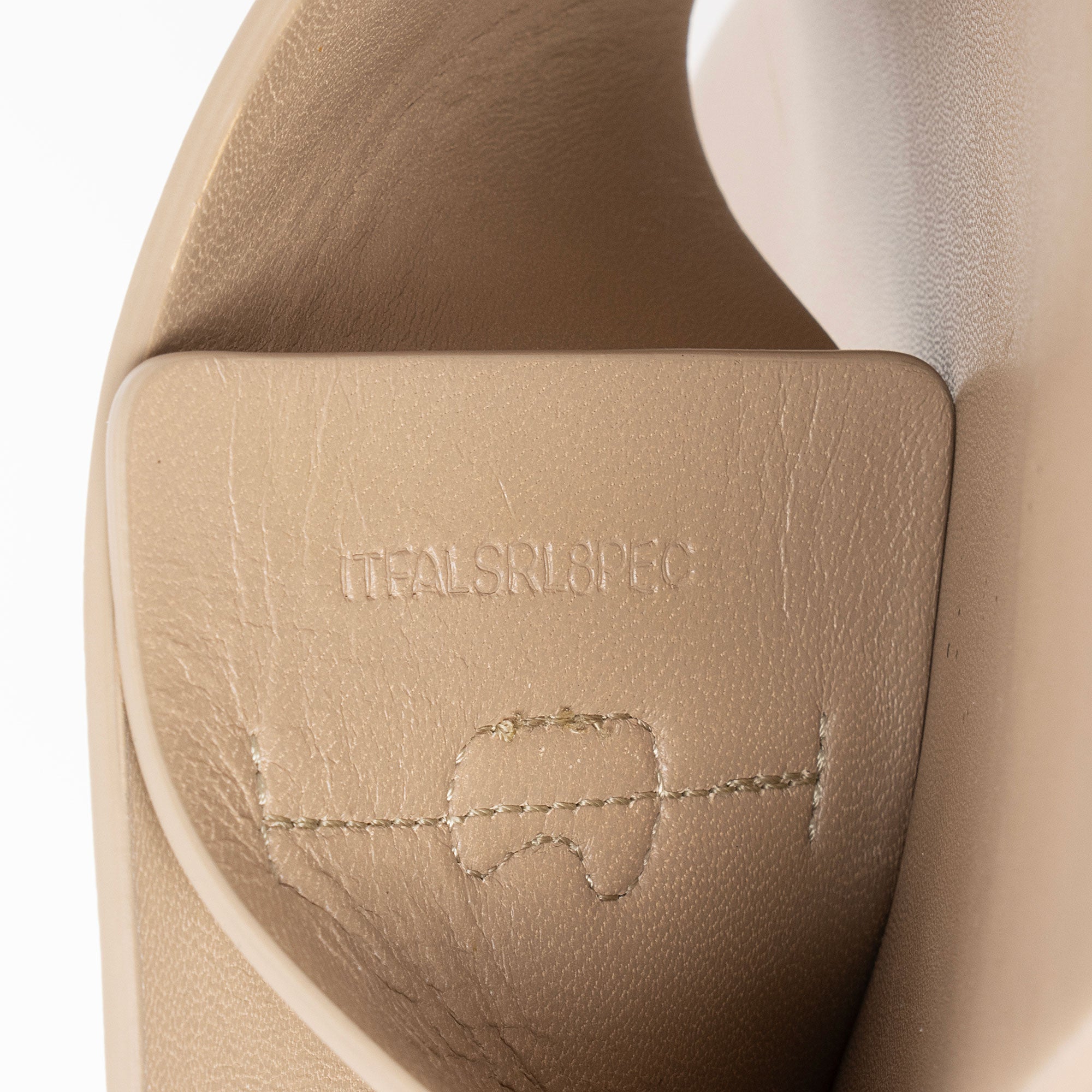 Burberry Leather TB Plaque Sandals - Size 7.5 / 37.5 (SHF-CooxDZ)