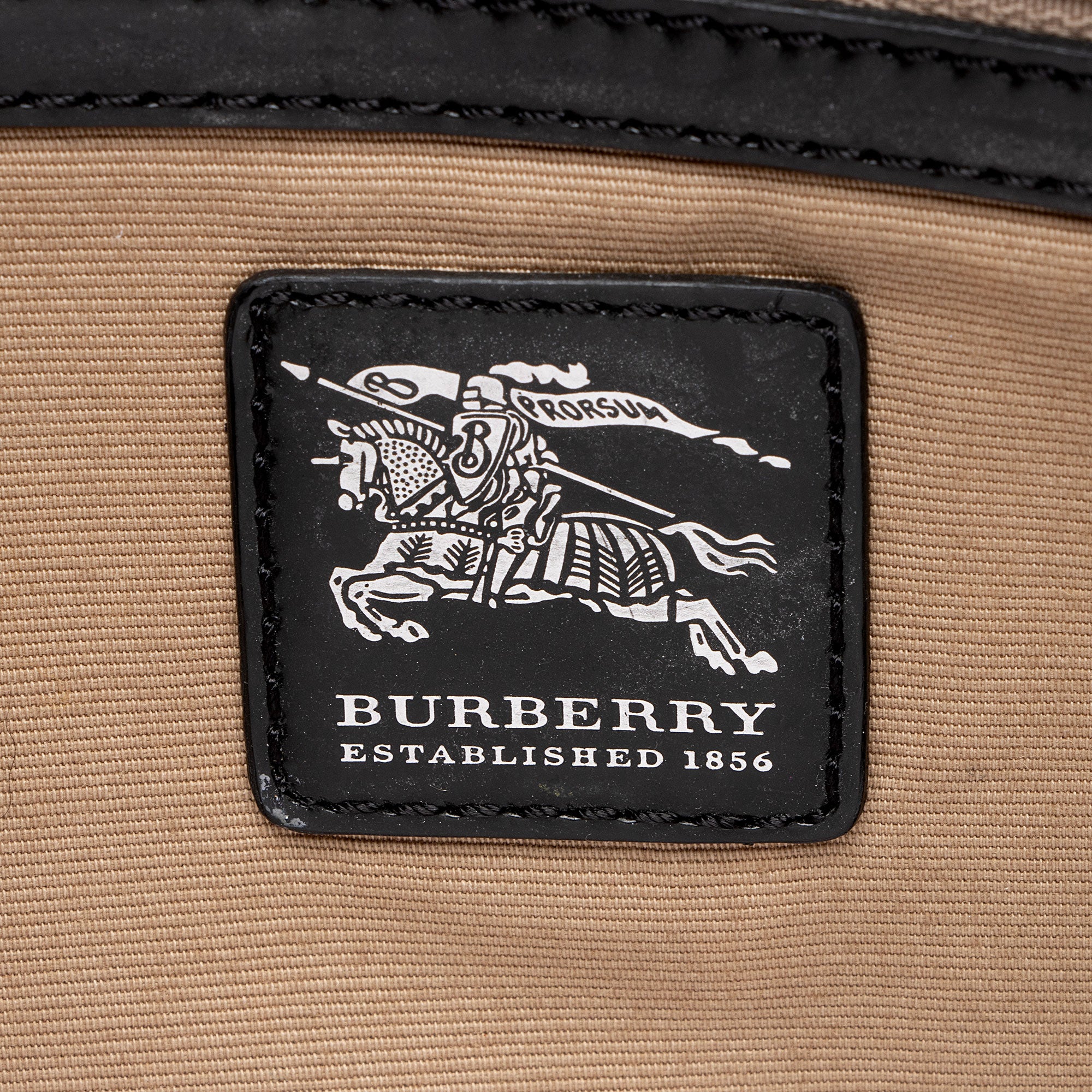 Burberry Nova Check Pocket Shoulder Bag (SHF-20RhJj)