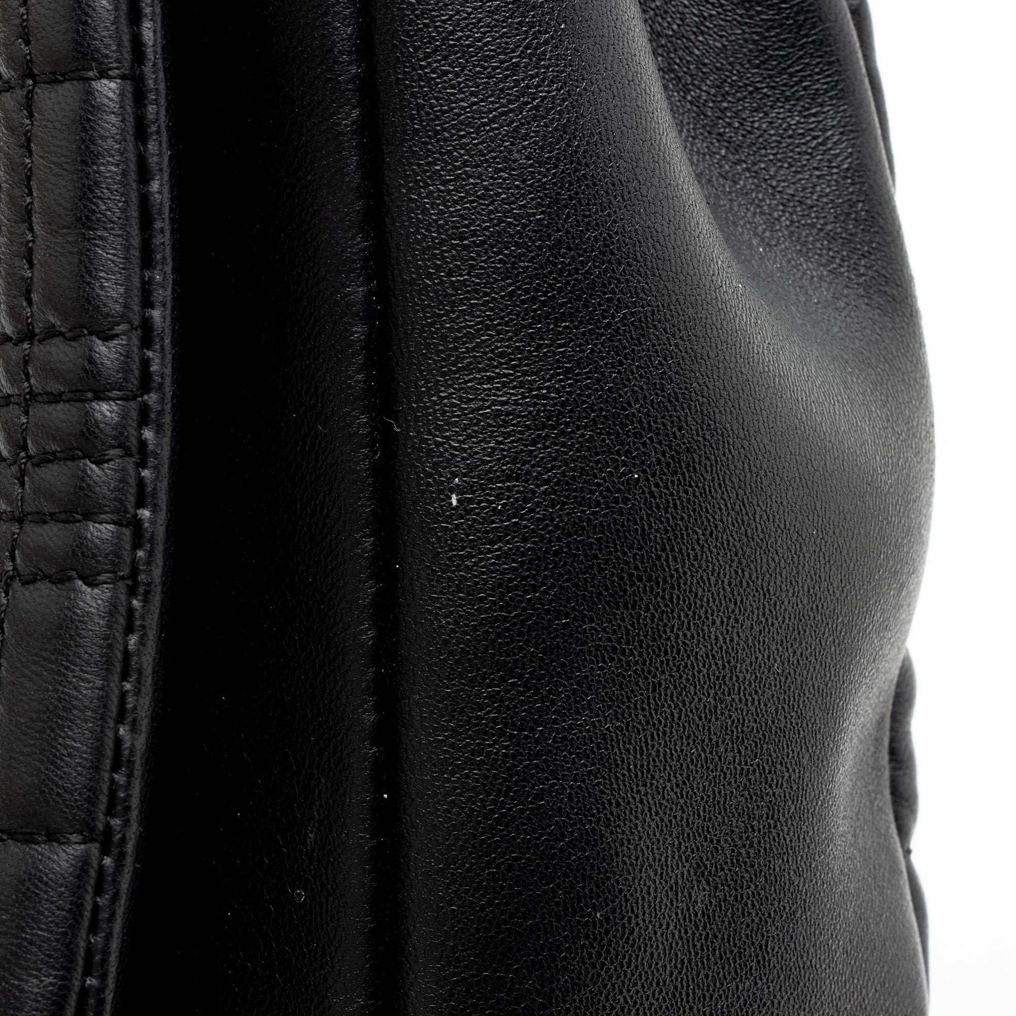 Burberry Quilted Leather TB Lola Chain Medium Shoulder Bag (SHF-JM6QGj)