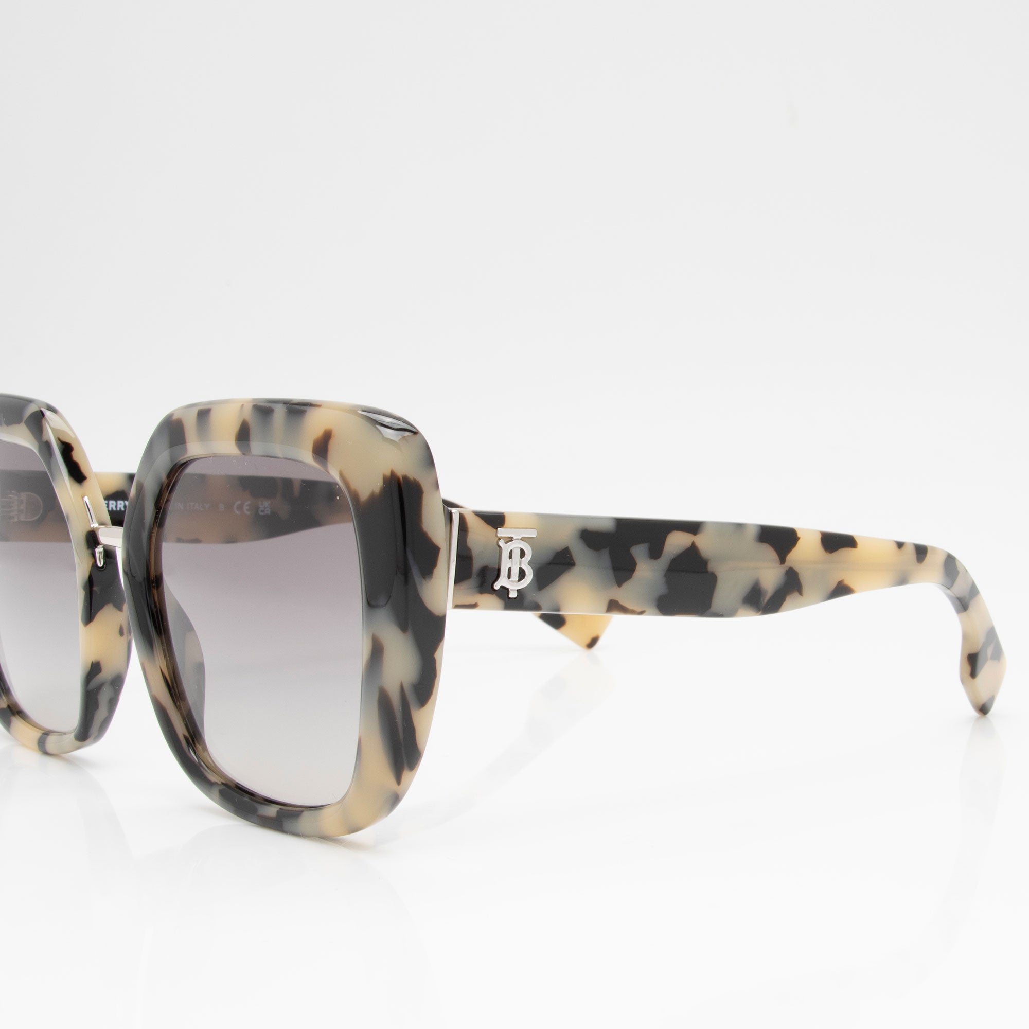 Burberry Square Charlotte Sunglasses (SHF-g2EH35)