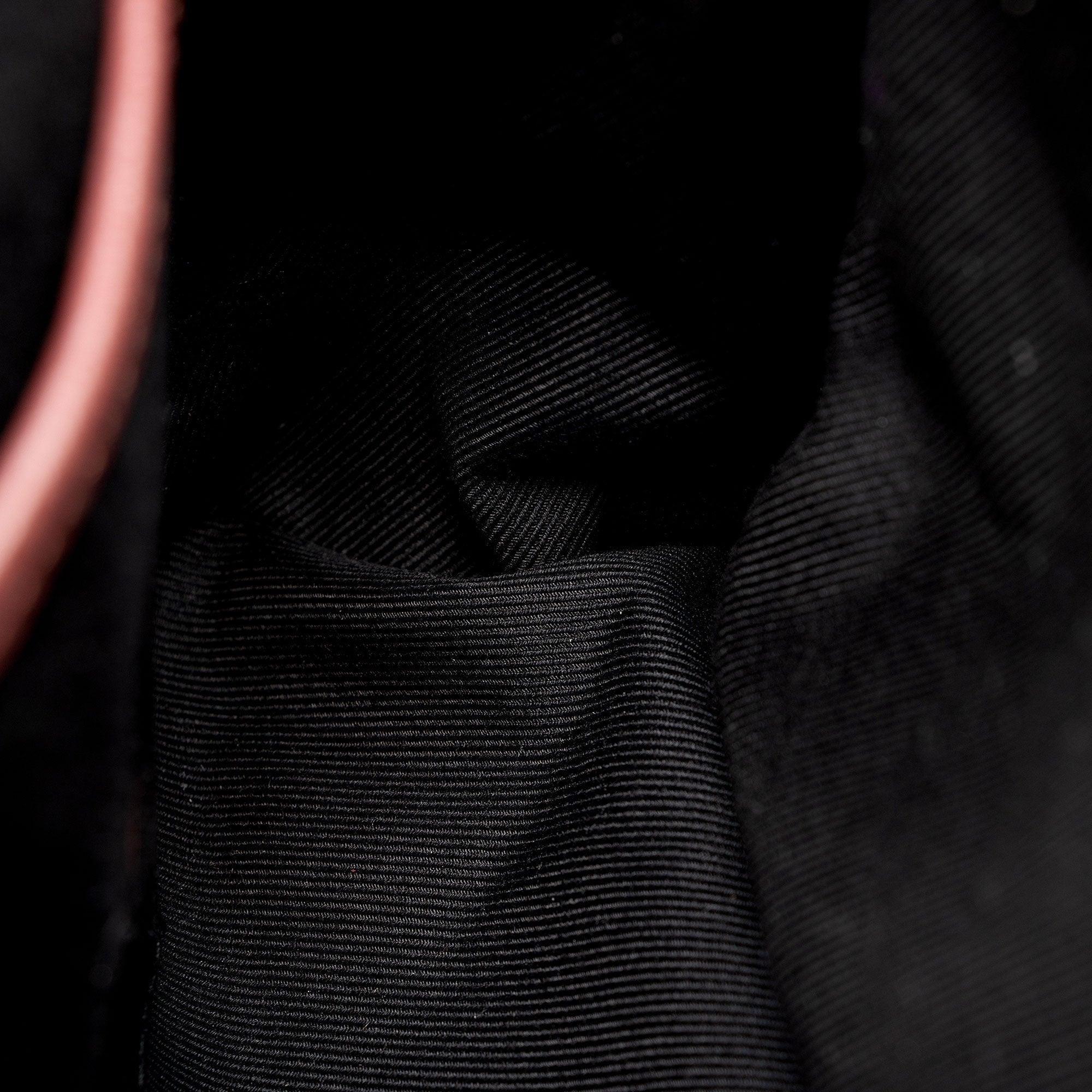 Burberry Vintage Check Leather Banner Medium Tote (SHF-DwlsdU)