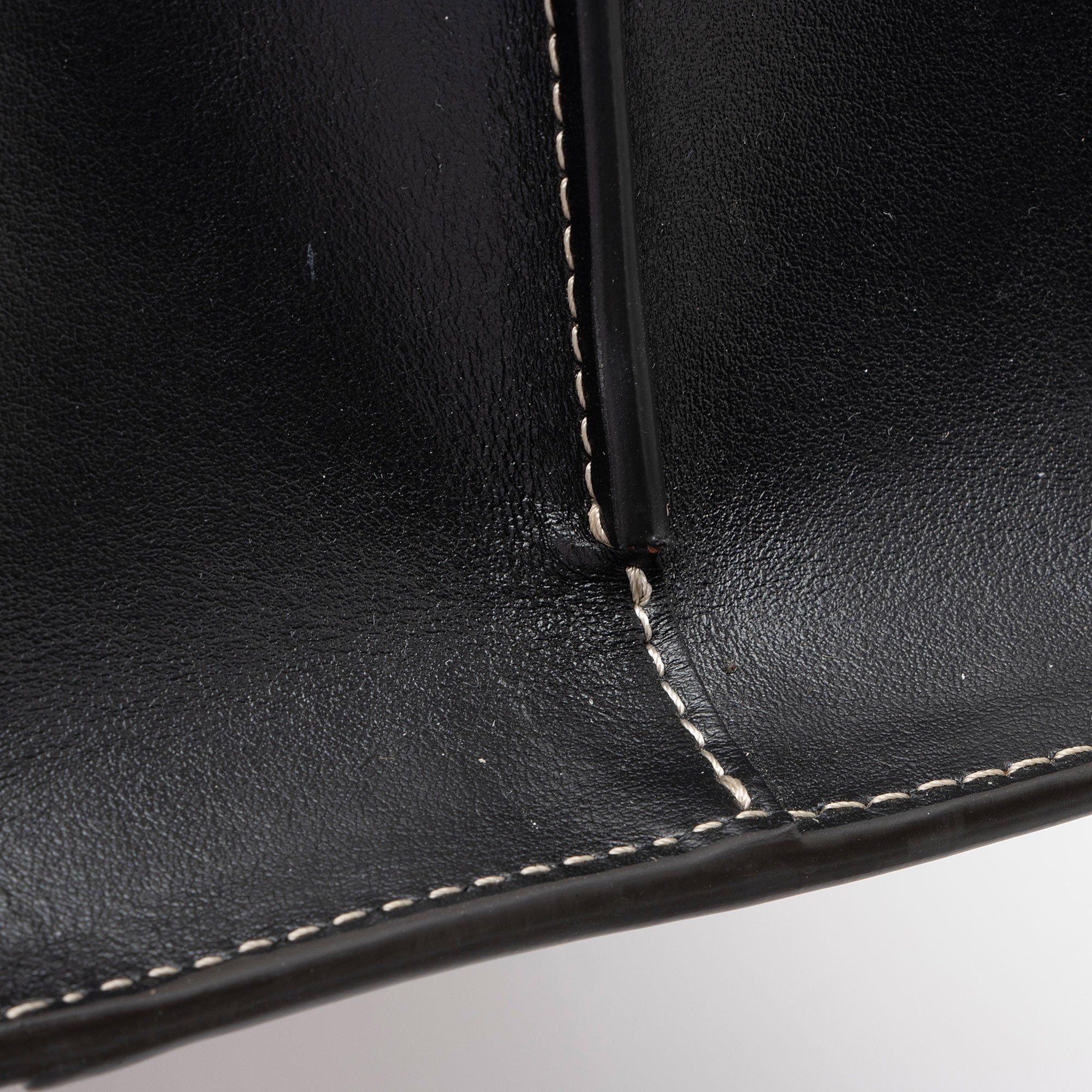 Burberry Vintage Check Smooth Calfskin Title Small Tote (SHF-6YrXPu)