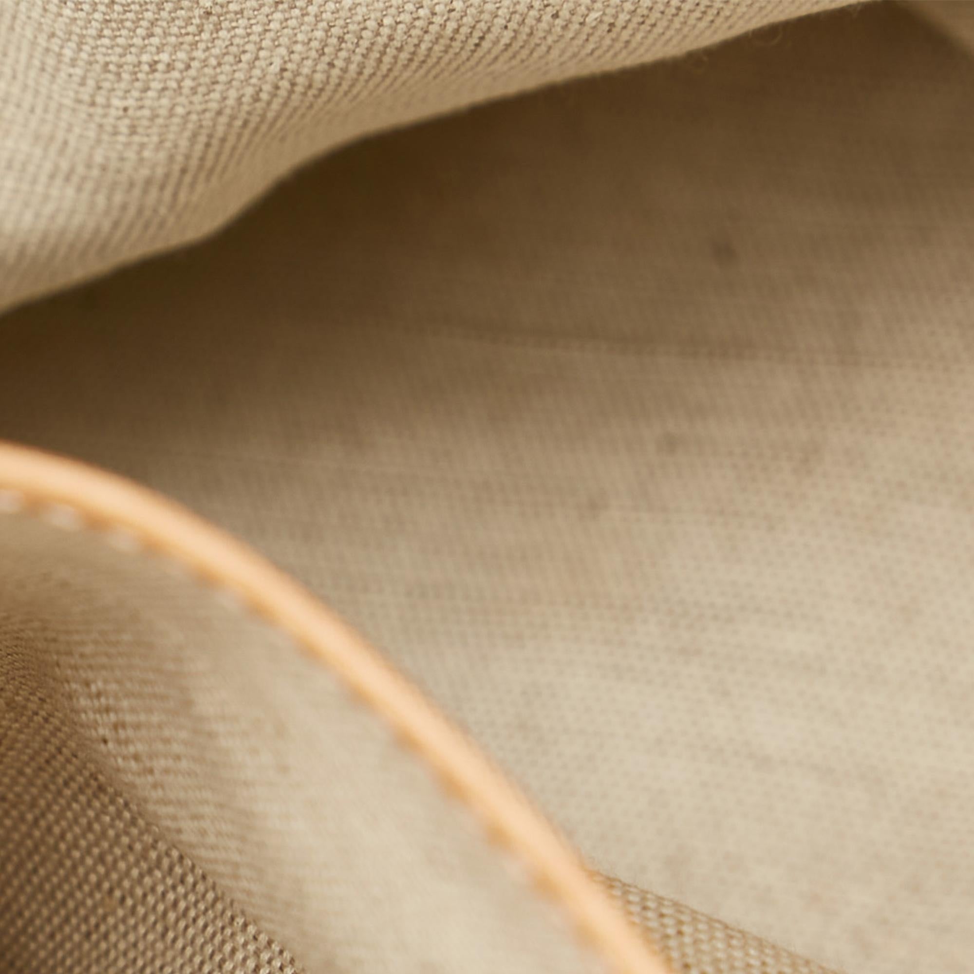 Celine Carriage Handbag (SHG-37786)