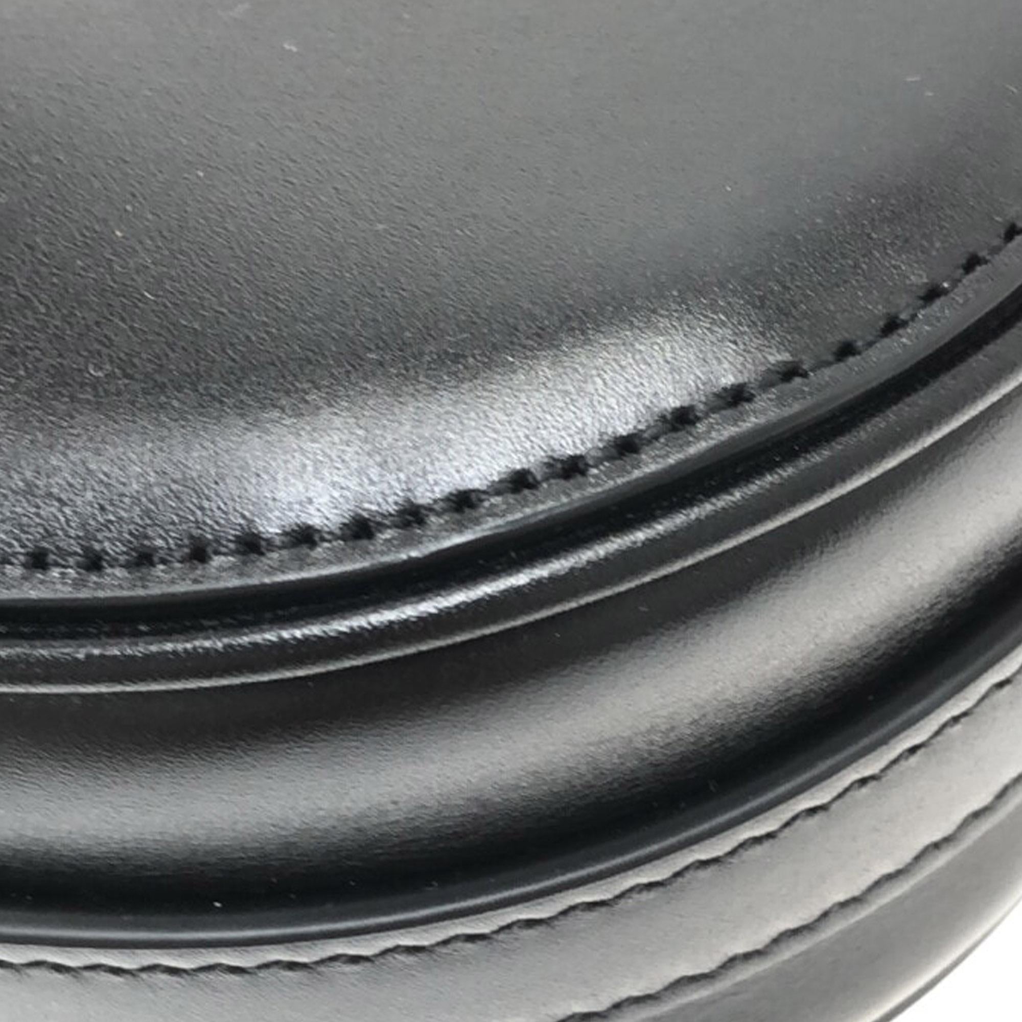 Celine Medium Chaine Maillon Triomphe Bag (SHG-xdLB0A)