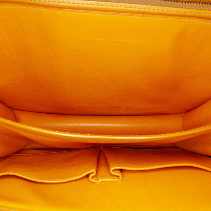 Celine Medium Classic Box Leather Crossbody Bag (SHG-3en6Z7)