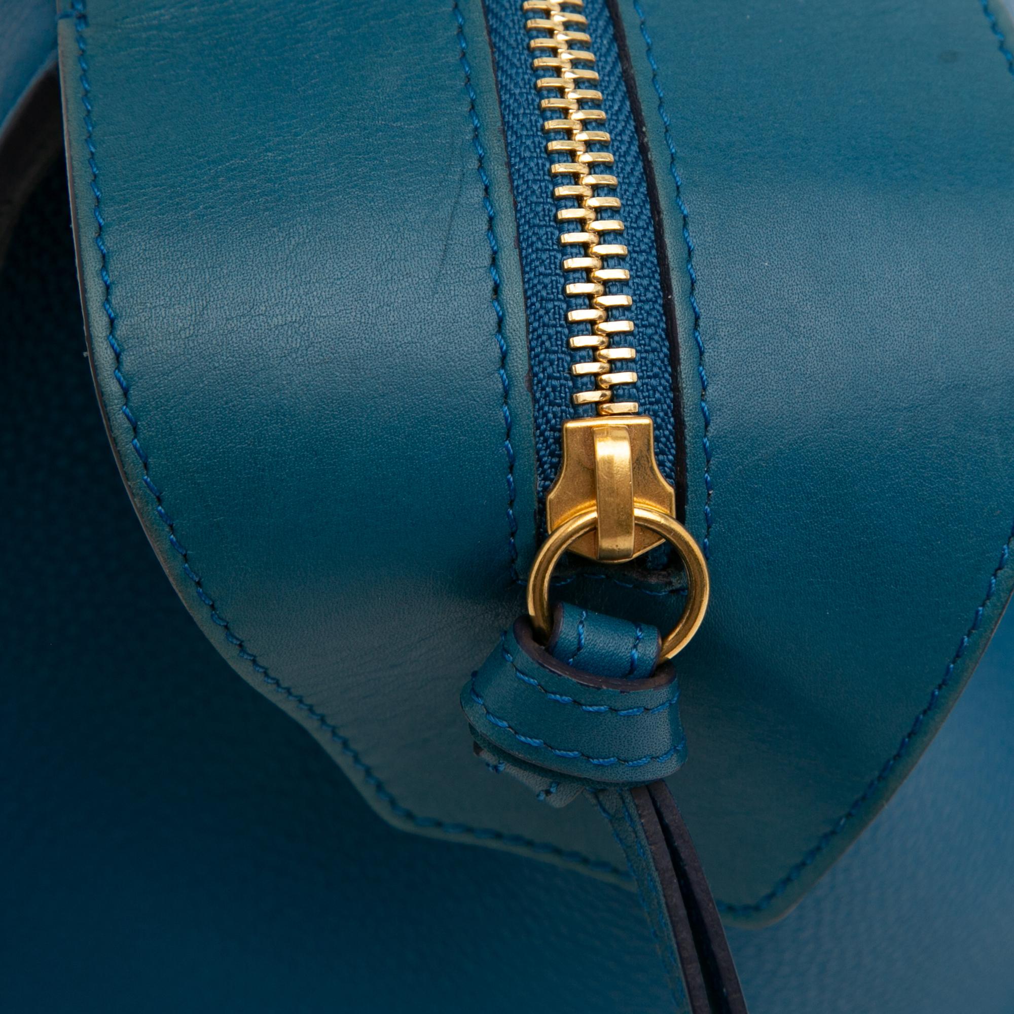 Celine Medium Ring Handbag (SHG-i3iP8x)