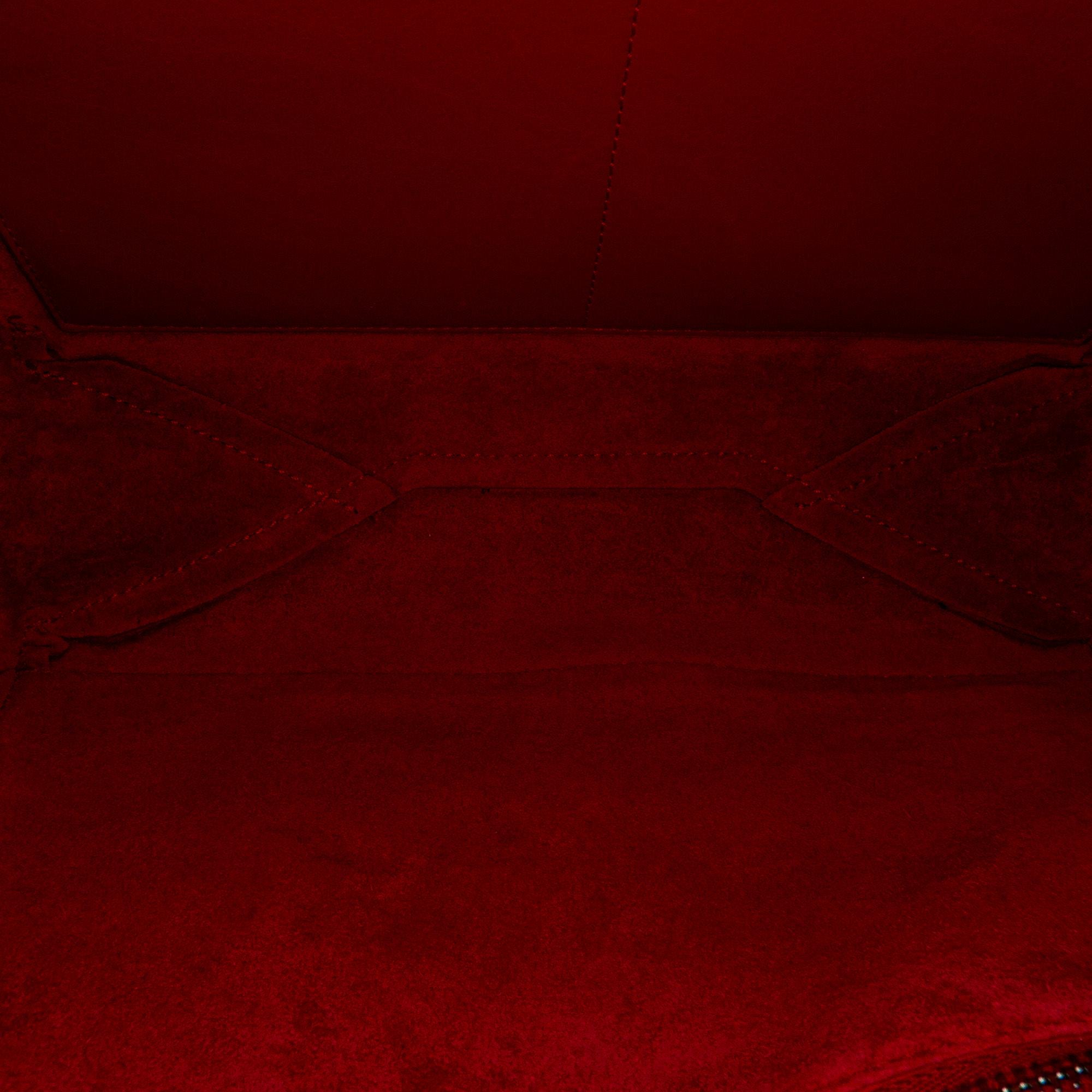Celine Trifold (SHG-jVxvLp)