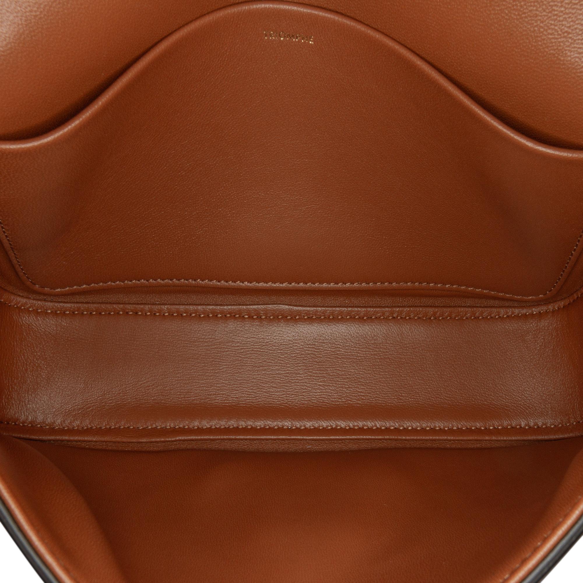 Celine Triomphe Claude Shoulder Bag (SHG-8w4tev)