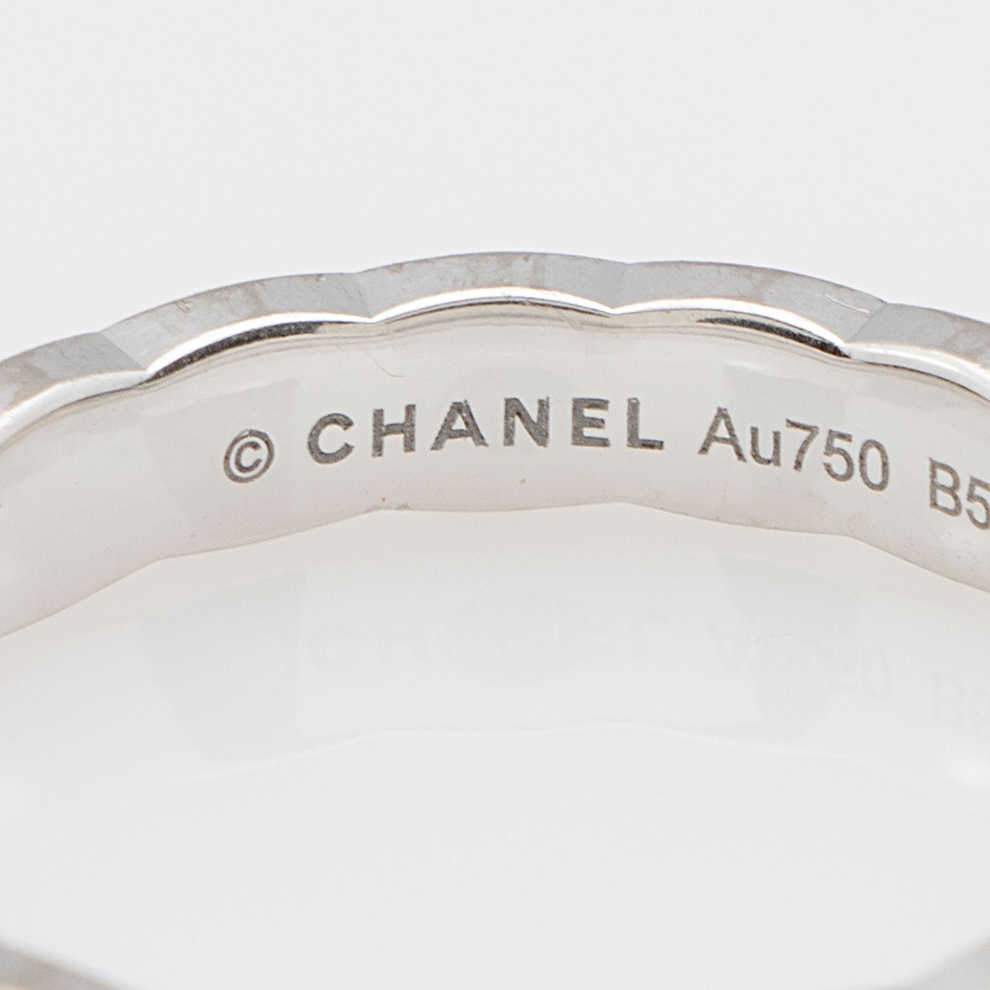 Chanel 18k White Gold Coco Crush Mini Ring - Size 6 (SHF-Fvd7xZ)