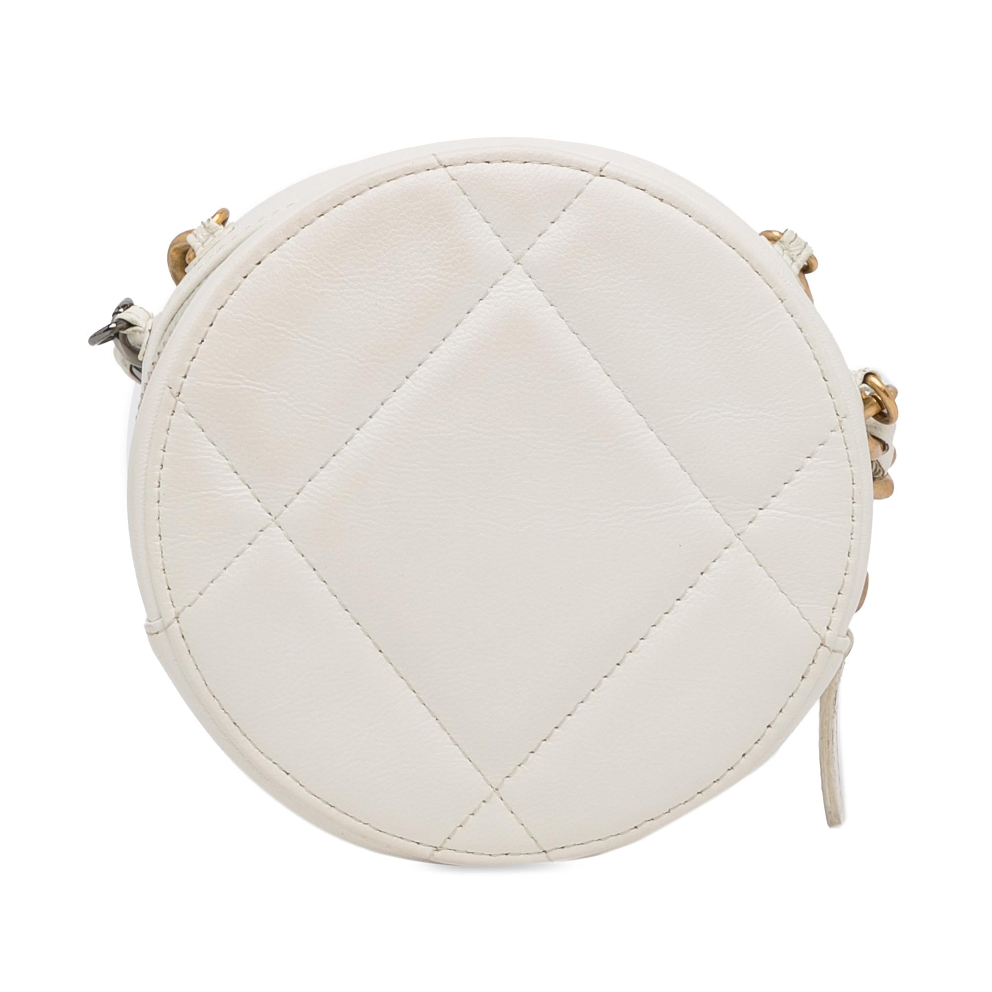 Chanel 19 Round Clutch with Strap (SHG-CY4gwG)