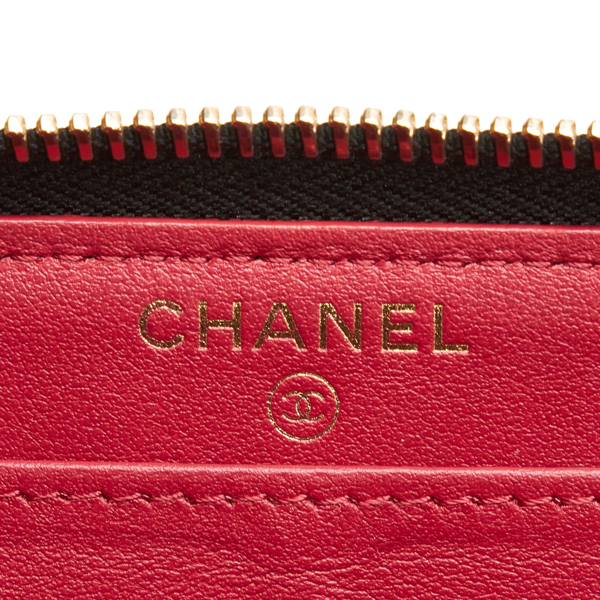 Chanel 19 Zip Around Long Wallet (SHG-40BuXk)