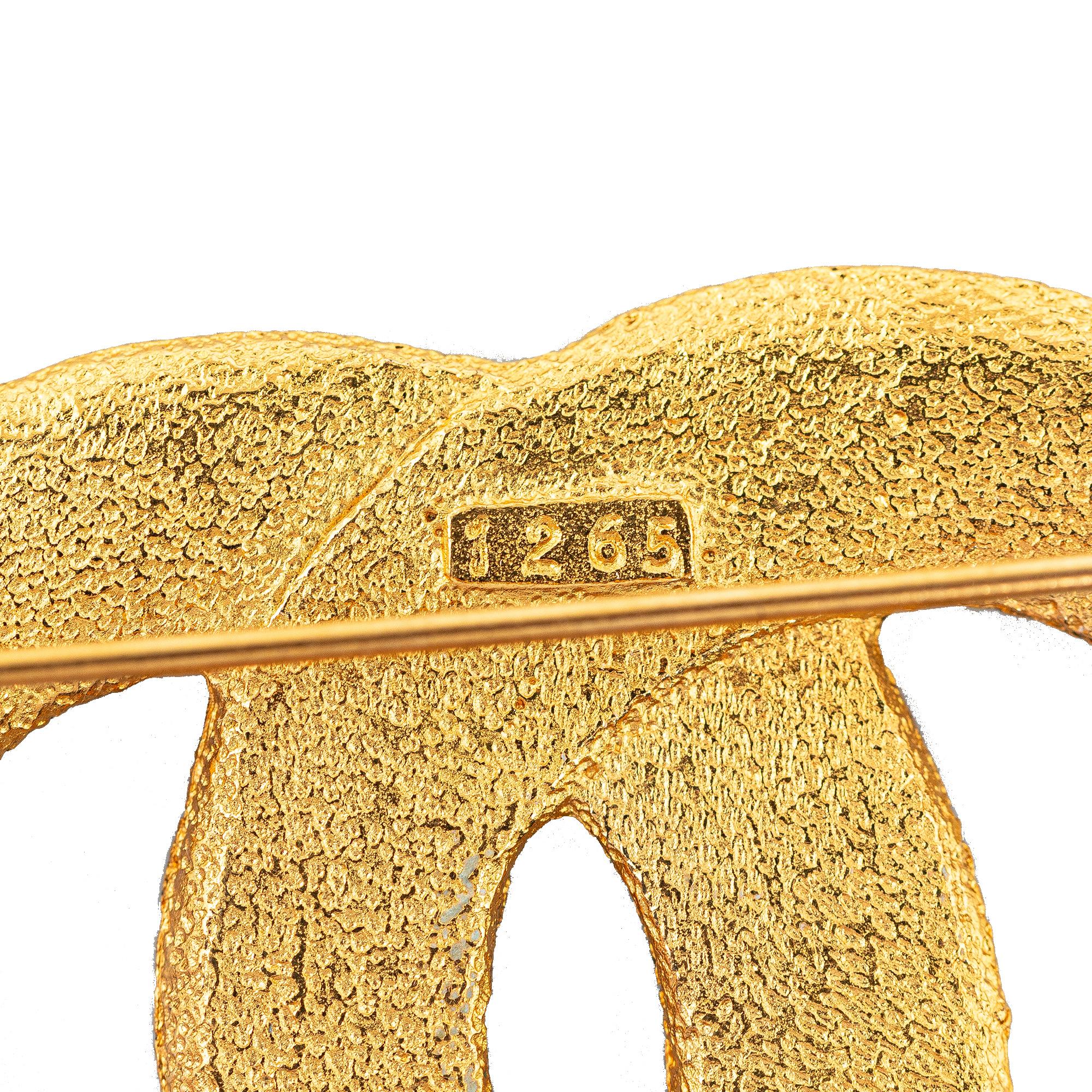 Chanel CC Brooch (SHG-xwgZ5r)