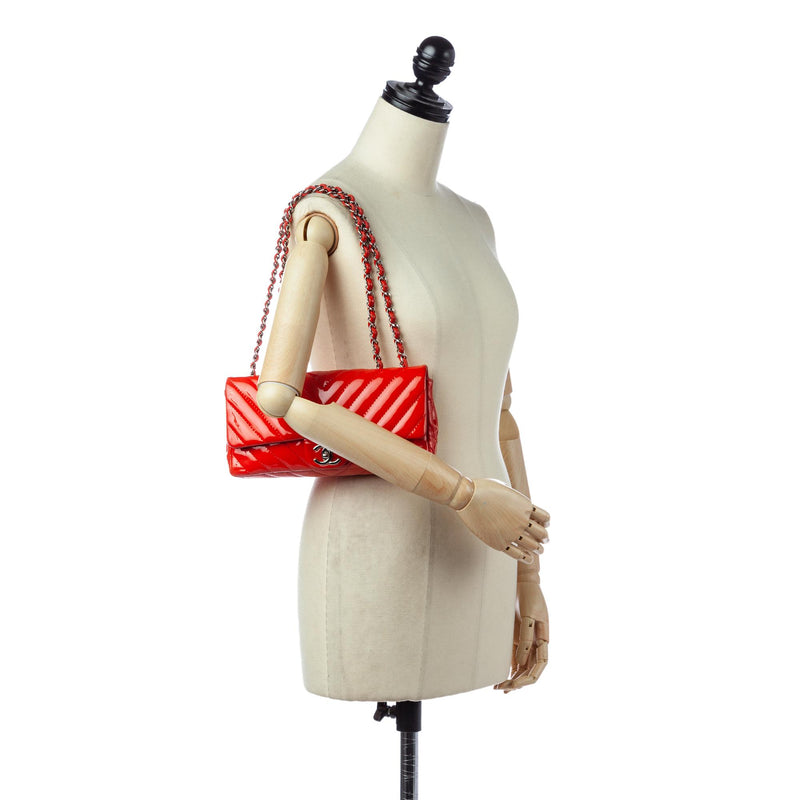 Chanel CC Chevron Classic Medium Single Flap Bag (SHG-28986)