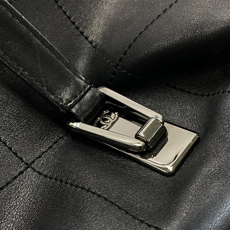Chanel CC Choco Bar Lambskin Handbag (SHG-xRGfUa)
