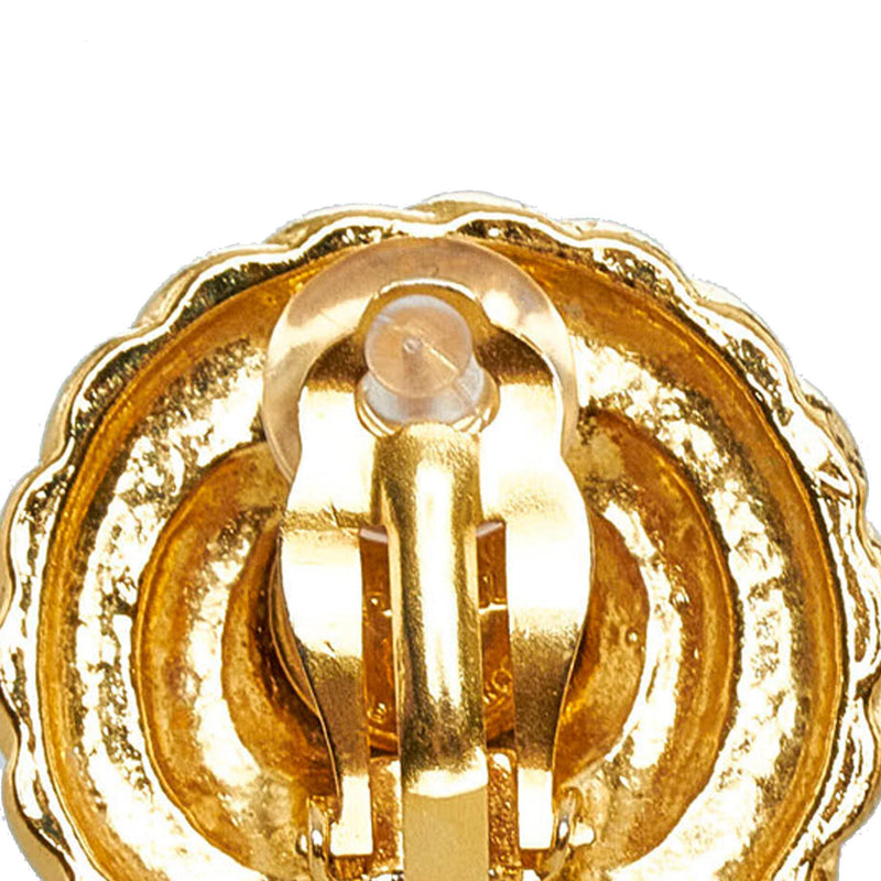 Chanel Flower Pearl Drop Clip On Earrings (SHF-18532) – LuxeDH