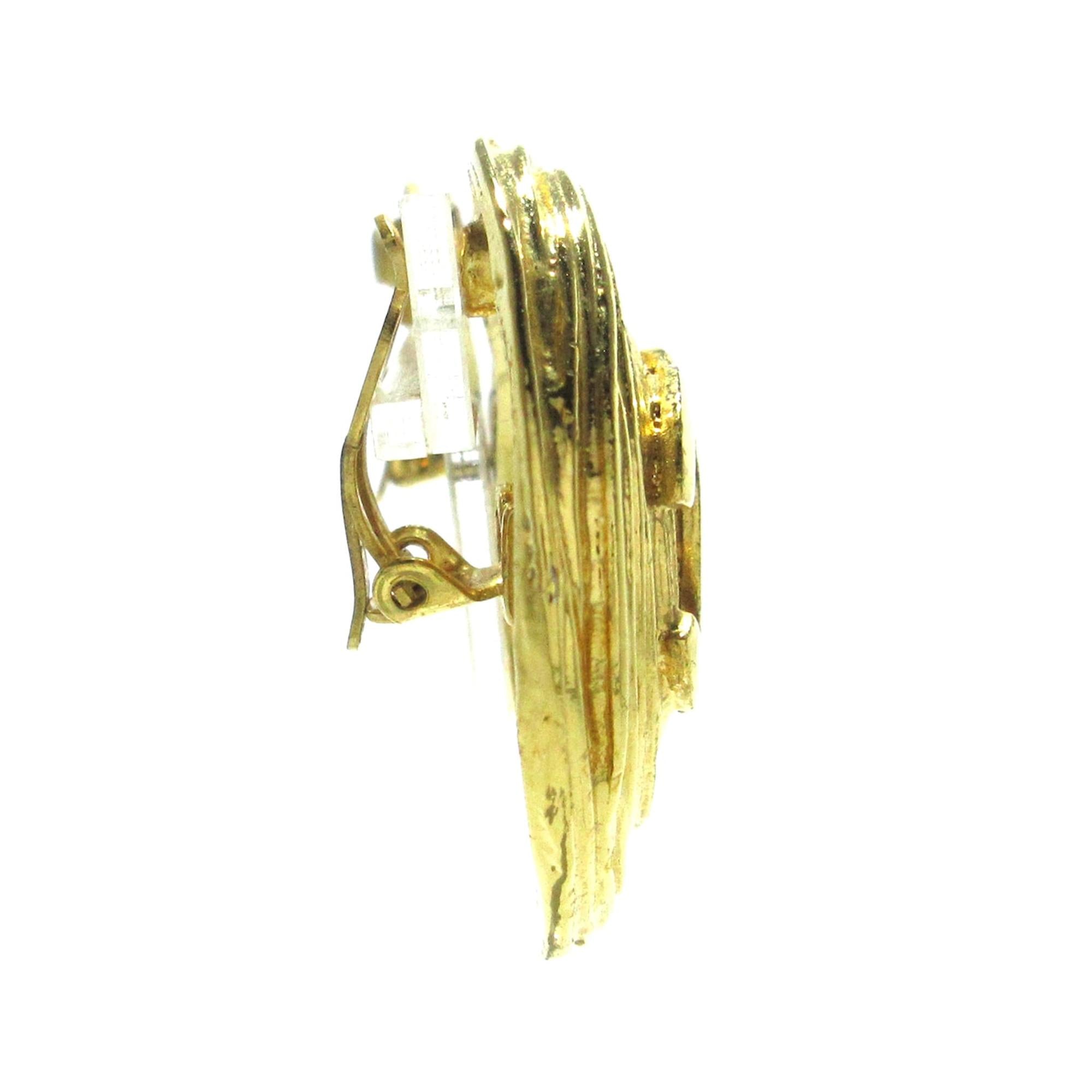 Chanel CC Clip On Earrings (SHG-DF8aqm)