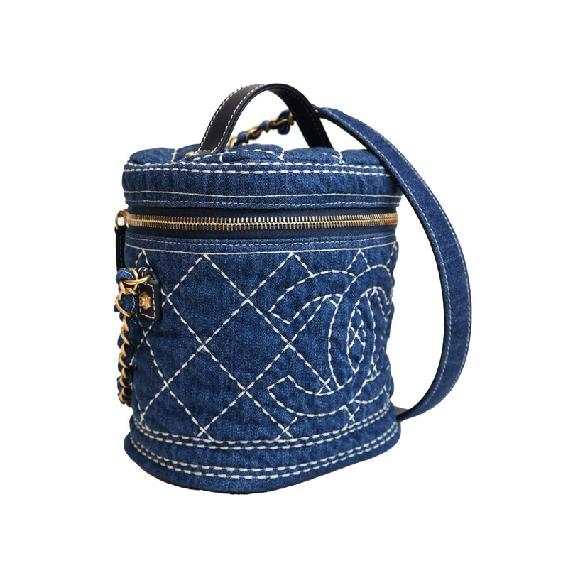 Chanel CC Denim Vanity Bag (SHG-xkxUbI)