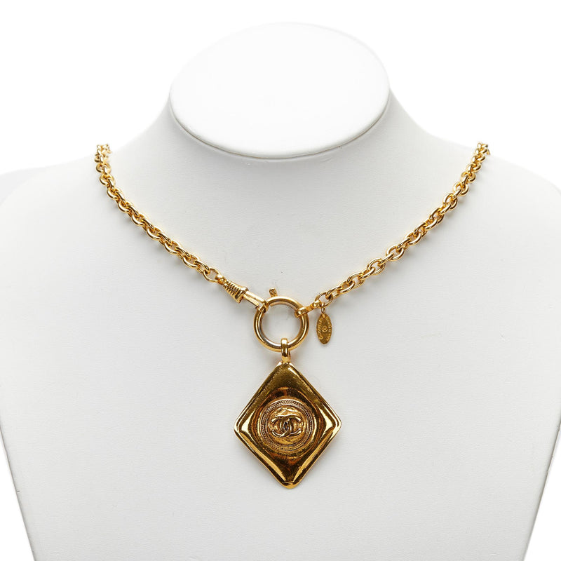 Chanel CC Diamond Shape Pendant Necklace (SHG-0SG6I9)