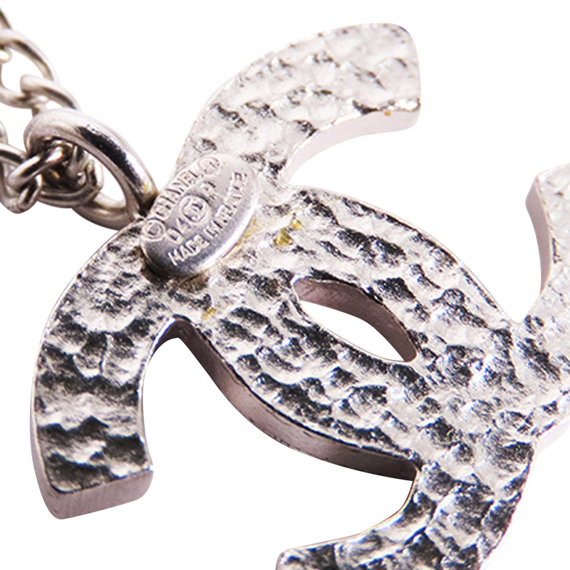 Chanel CC Enamel Pendant Necklace (SHG-IU1o7Q)