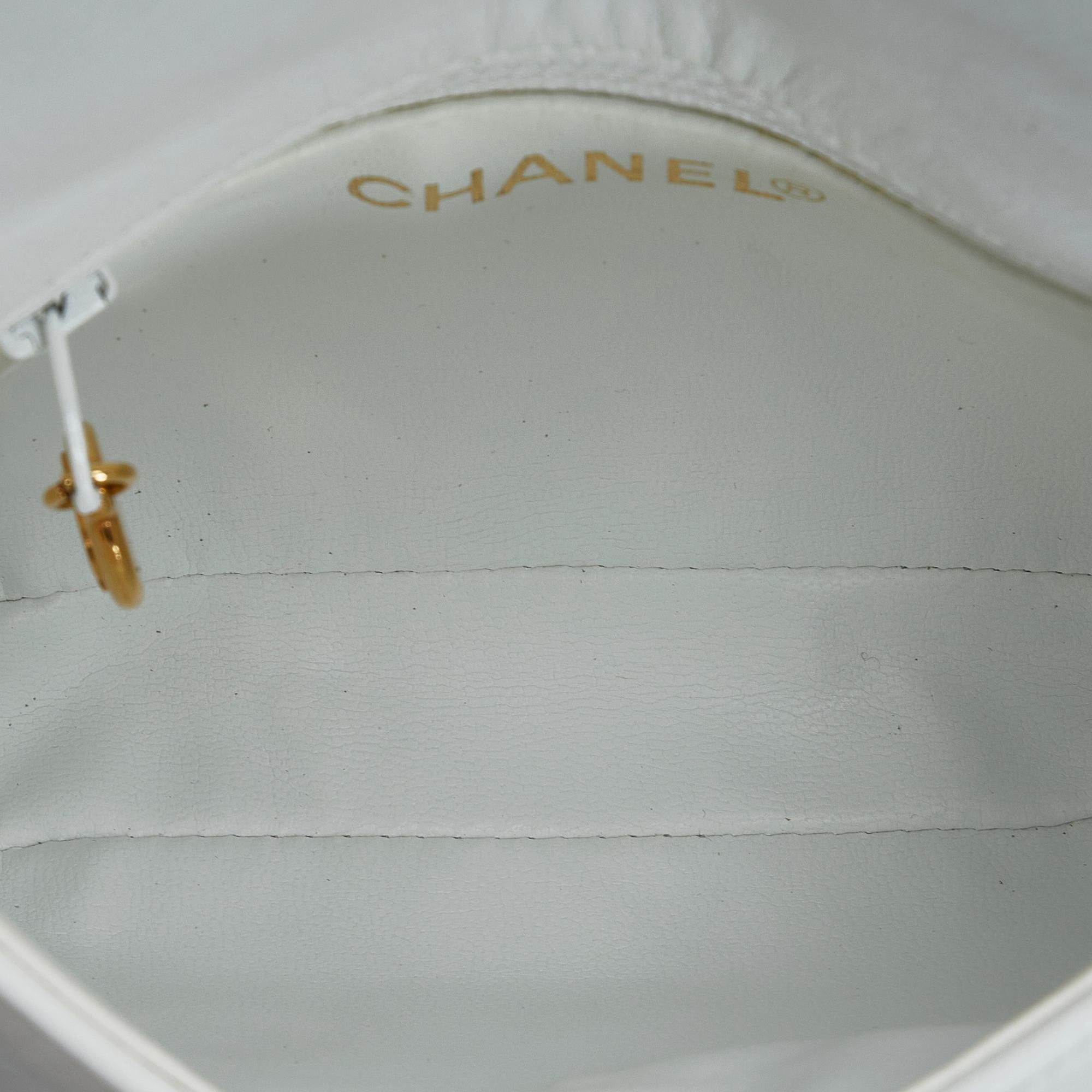 Chanel CC Flap Belt Bag (SHG-xv9grV)