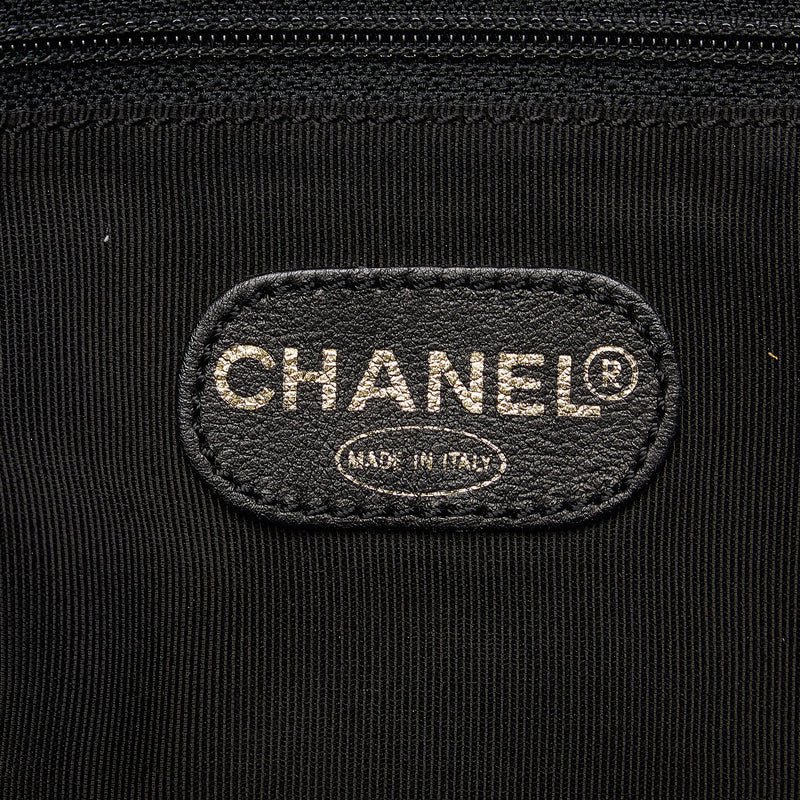 Chanel CC Lambskin Leather Tote (SHG-XkJzTx)