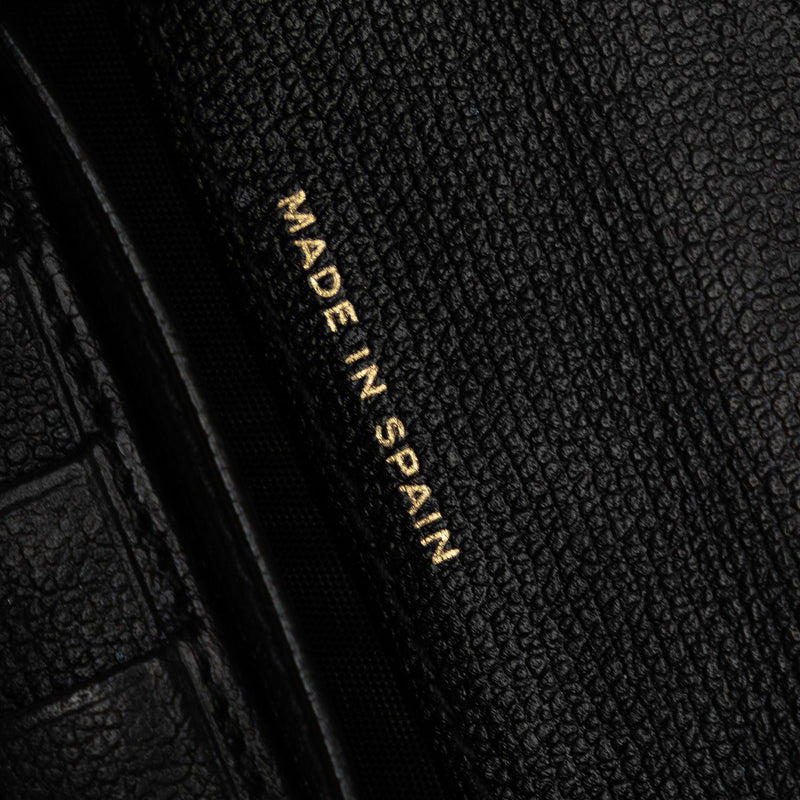 Chanel CC Leather Bifold Wallet (SHG-rzxdAh)