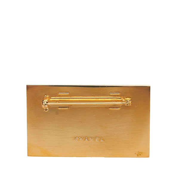 Chanel CC Logo Plate Brooch (SHG-nD1vJu) – LuxeDH