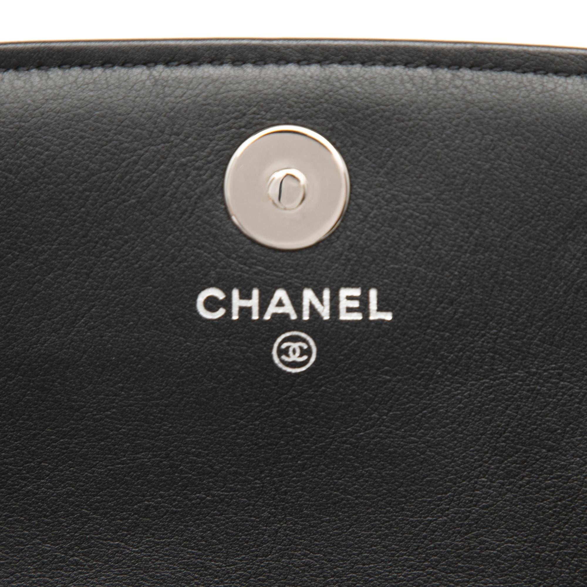 Chanel CC Patent Compact Wallet On Chain