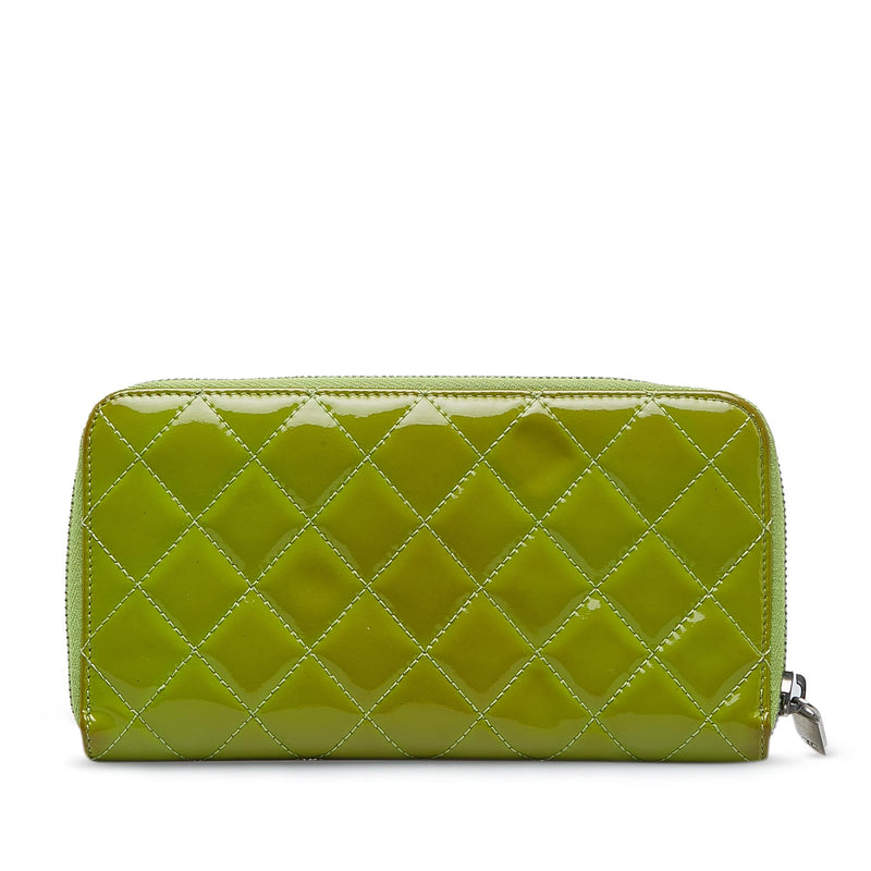 Chanel CC Patent Leather Zip Around Wallet (SHG-gN1VBT)