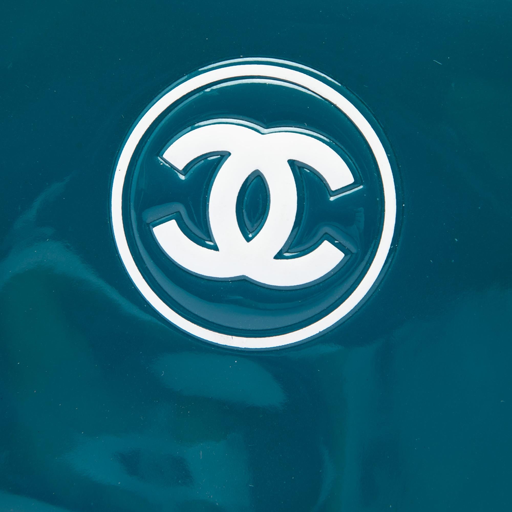 Chanel CC Patent Wallet On Chain