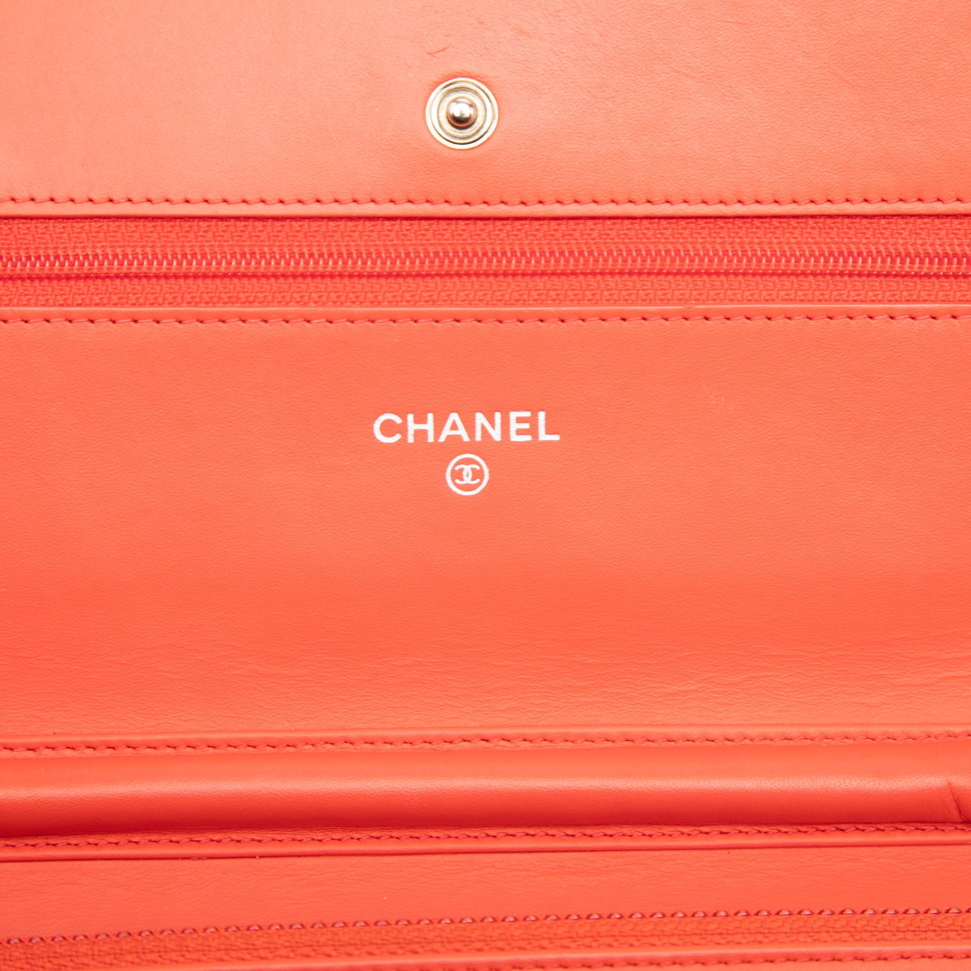 Chanel CC Patent Wallet on Chain
