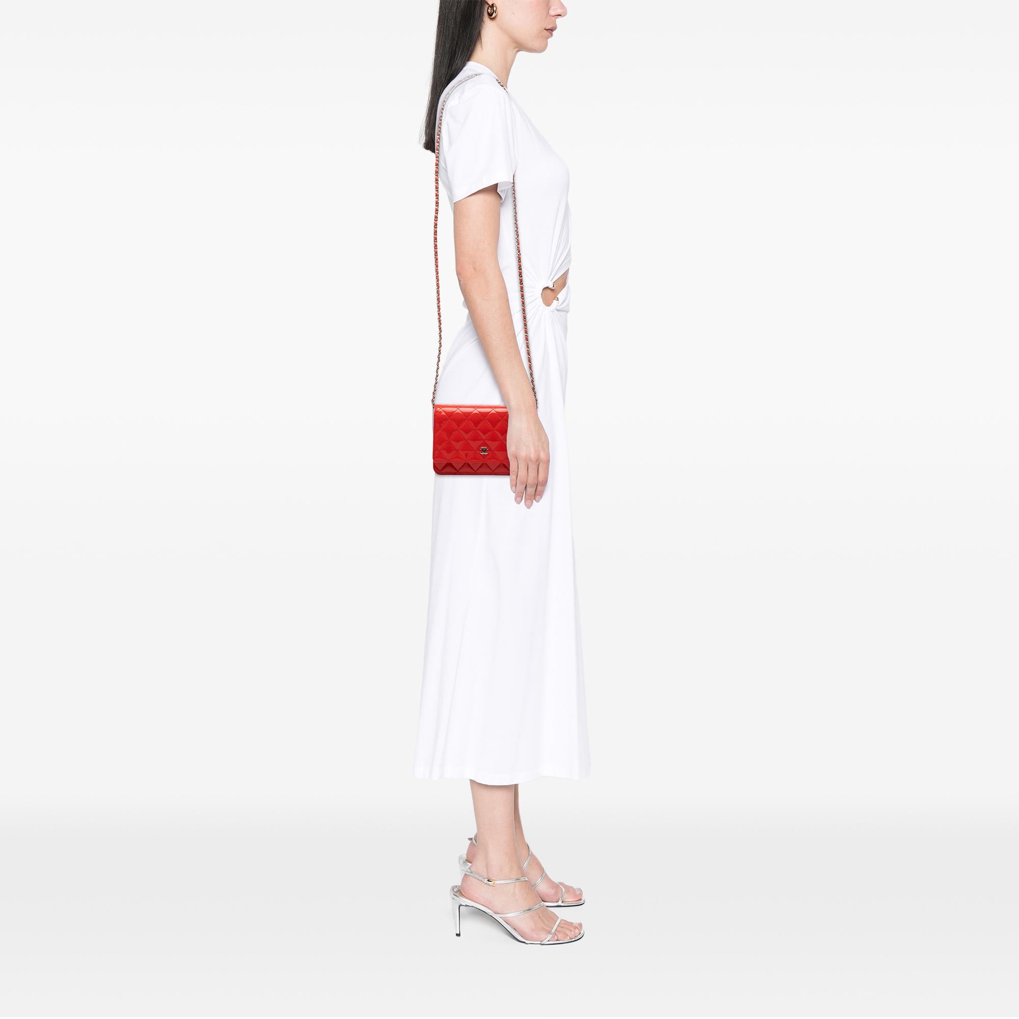 Chanel CC Patent Wallet on Chain